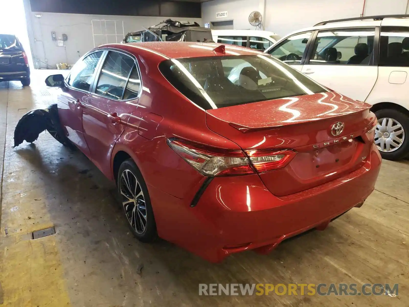 3 Photograph of a damaged car 4T1B11HK5KU183291 TOYOTA CAMRY 2019