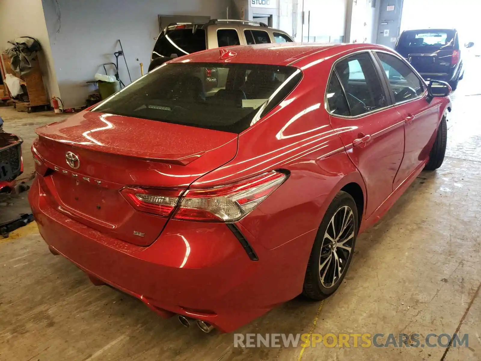 4 Photograph of a damaged car 4T1B11HK5KU183291 TOYOTA CAMRY 2019