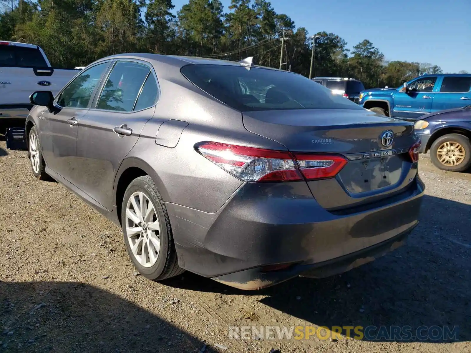 3 Photograph of a damaged car 4T1B11HK5KU185316 TOYOTA CAMRY 2019