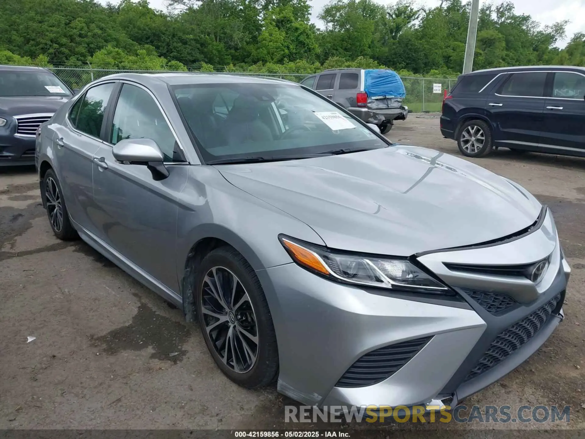 1 Photograph of a damaged car 4T1B11HK5KU186126 TOYOTA CAMRY 2019