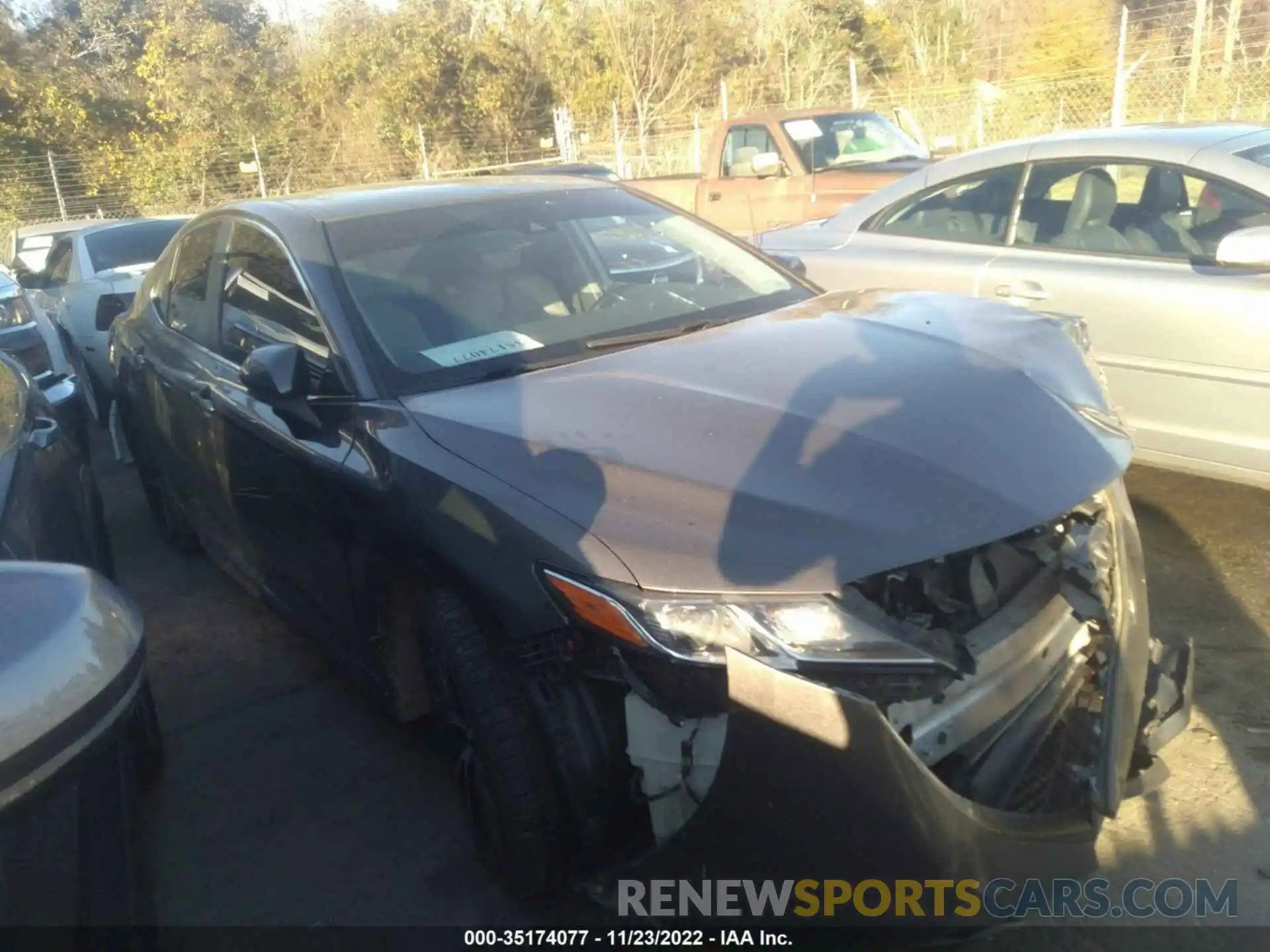 1 Photograph of a damaged car 4T1B11HK5KU187809 TOYOTA CAMRY 2019