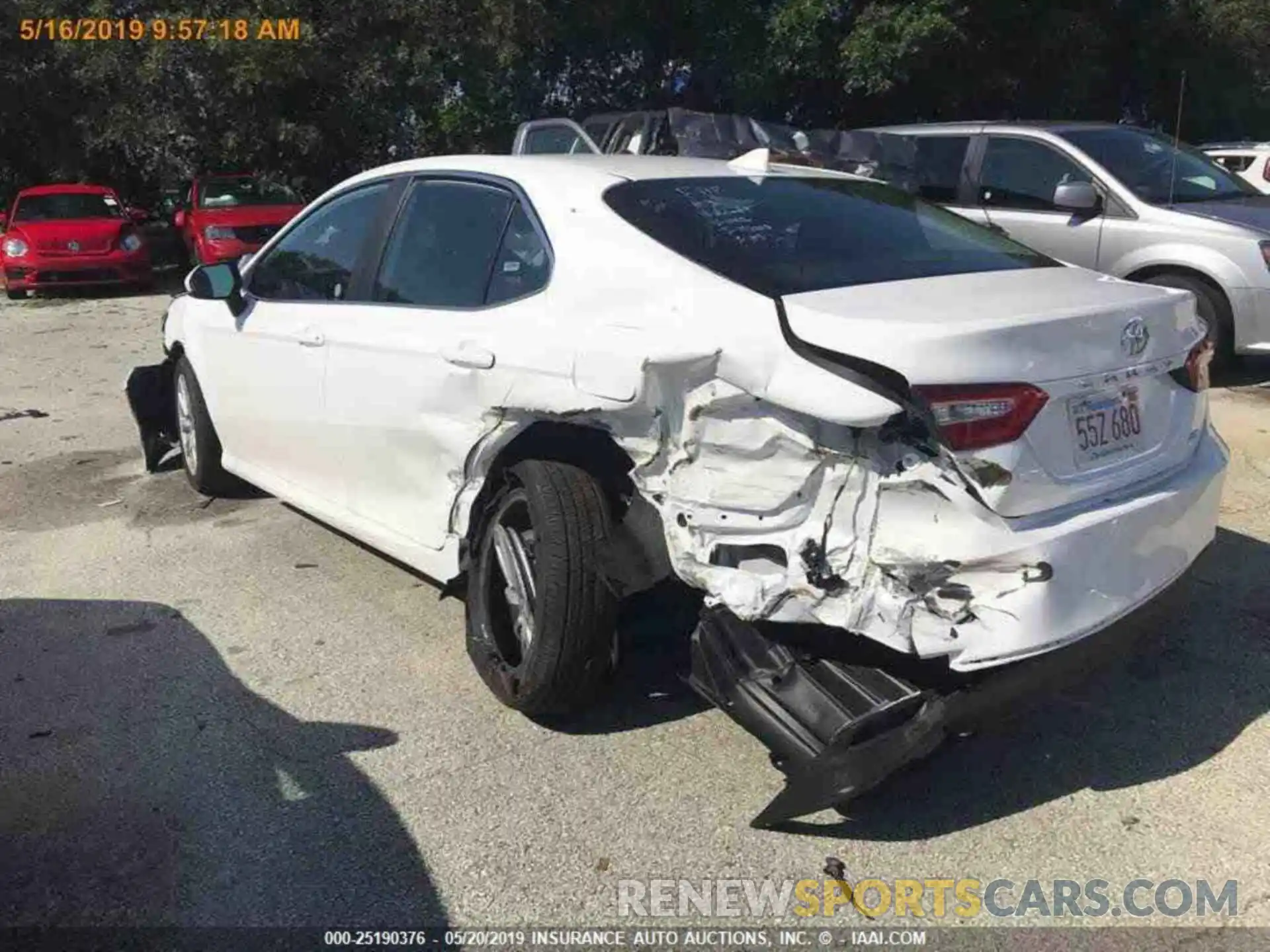 13 Photograph of a damaged car 4T1B11HK5KU195120 TOYOTA CAMRY 2019