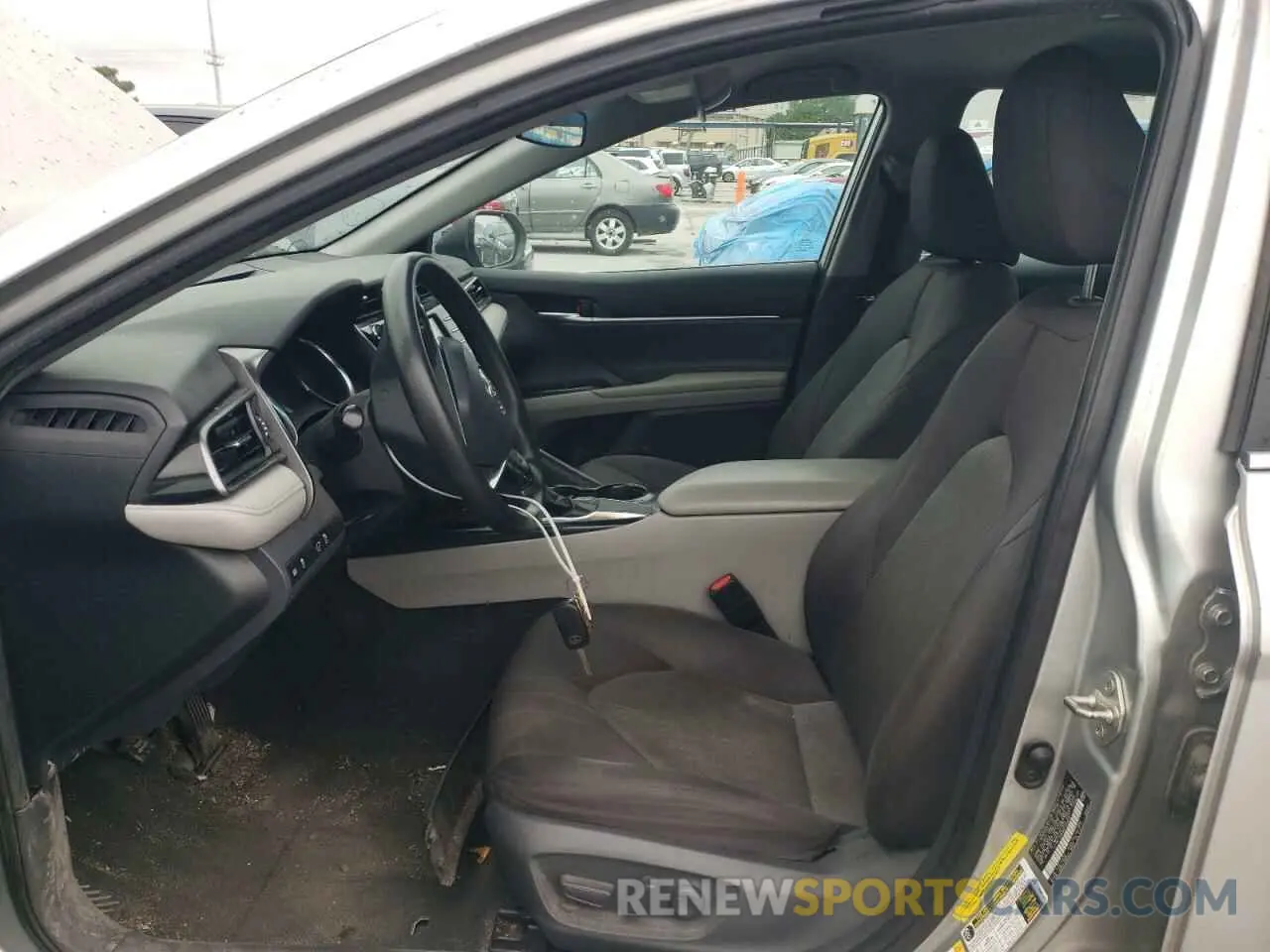 7 Photograph of a damaged car 4T1B11HK5KU200087 TOYOTA CAMRY 2019
