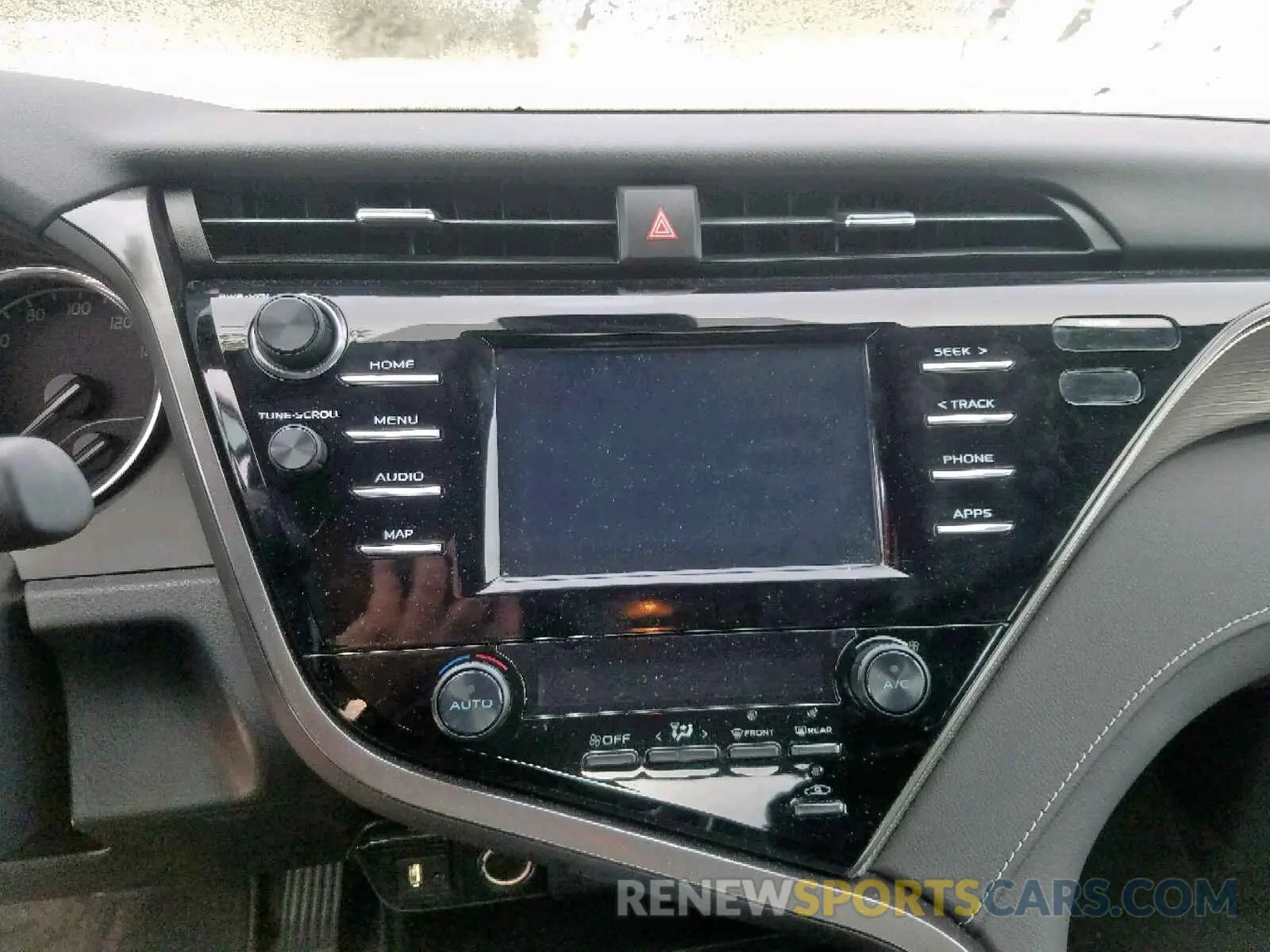 9 Photograph of a damaged car 4T1B11HK5KU204821 TOYOTA CAMRY 2019