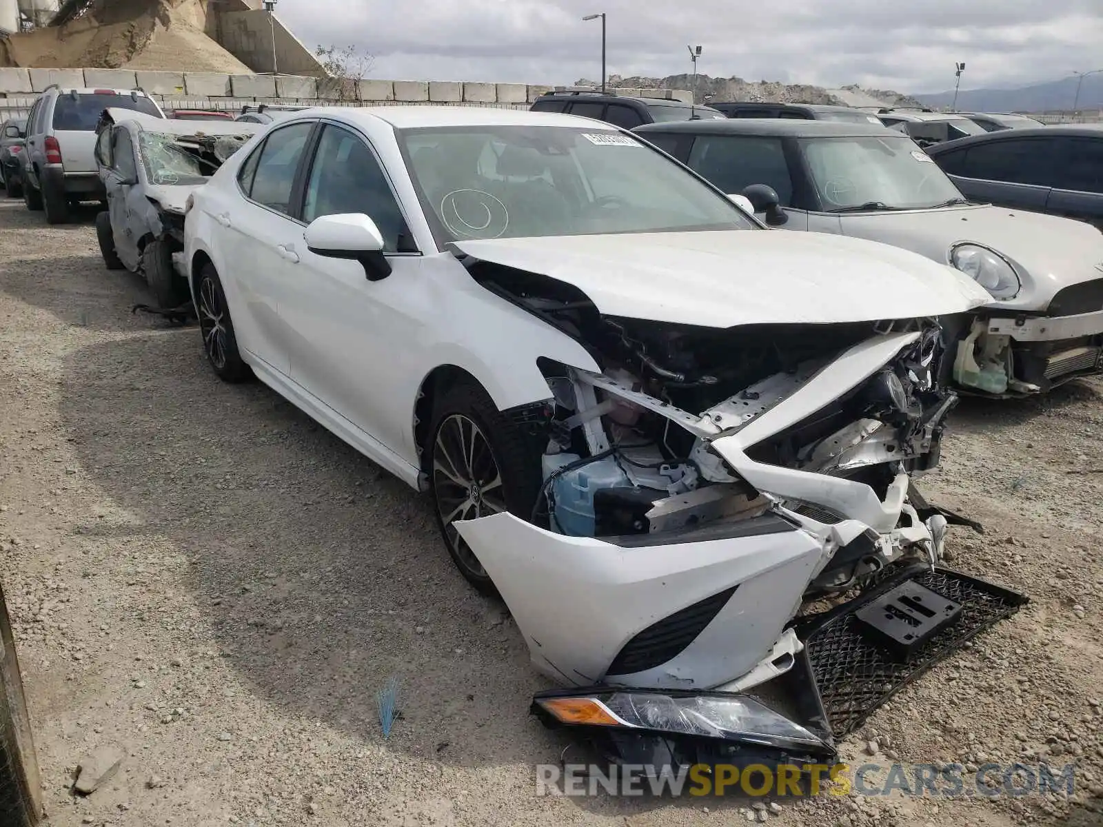 1 Photograph of a damaged car 4T1B11HK5KU205953 TOYOTA CAMRY 2019