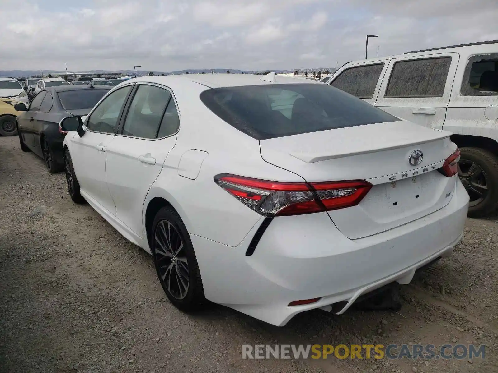 3 Photograph of a damaged car 4T1B11HK5KU205953 TOYOTA CAMRY 2019