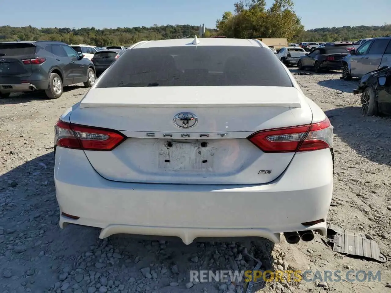 6 Photograph of a damaged car 4T1B11HK5KU206472 TOYOTA CAMRY 2019