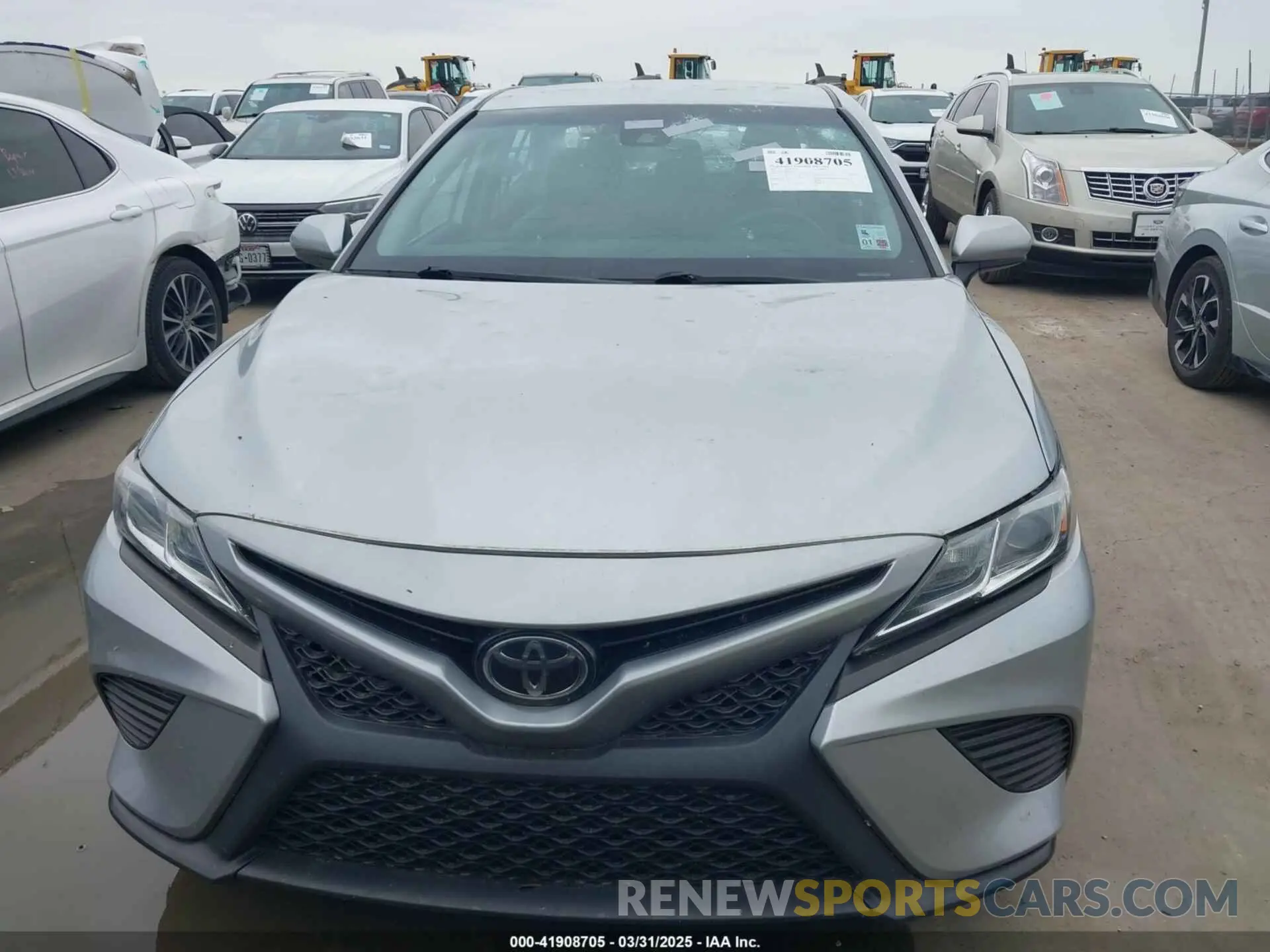 12 Photograph of a damaged car 4T1B11HK5KU207427 TOYOTA CAMRY 2019