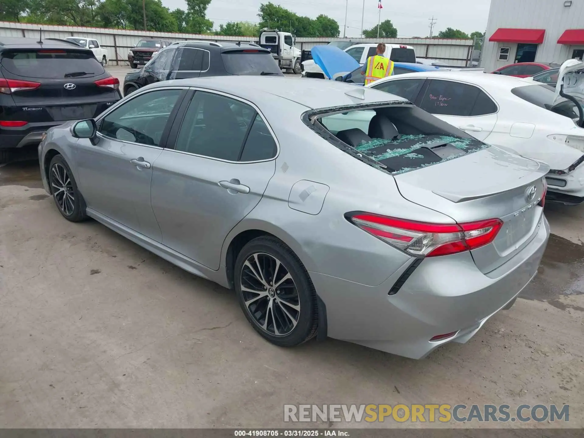 3 Photograph of a damaged car 4T1B11HK5KU207427 TOYOTA CAMRY 2019