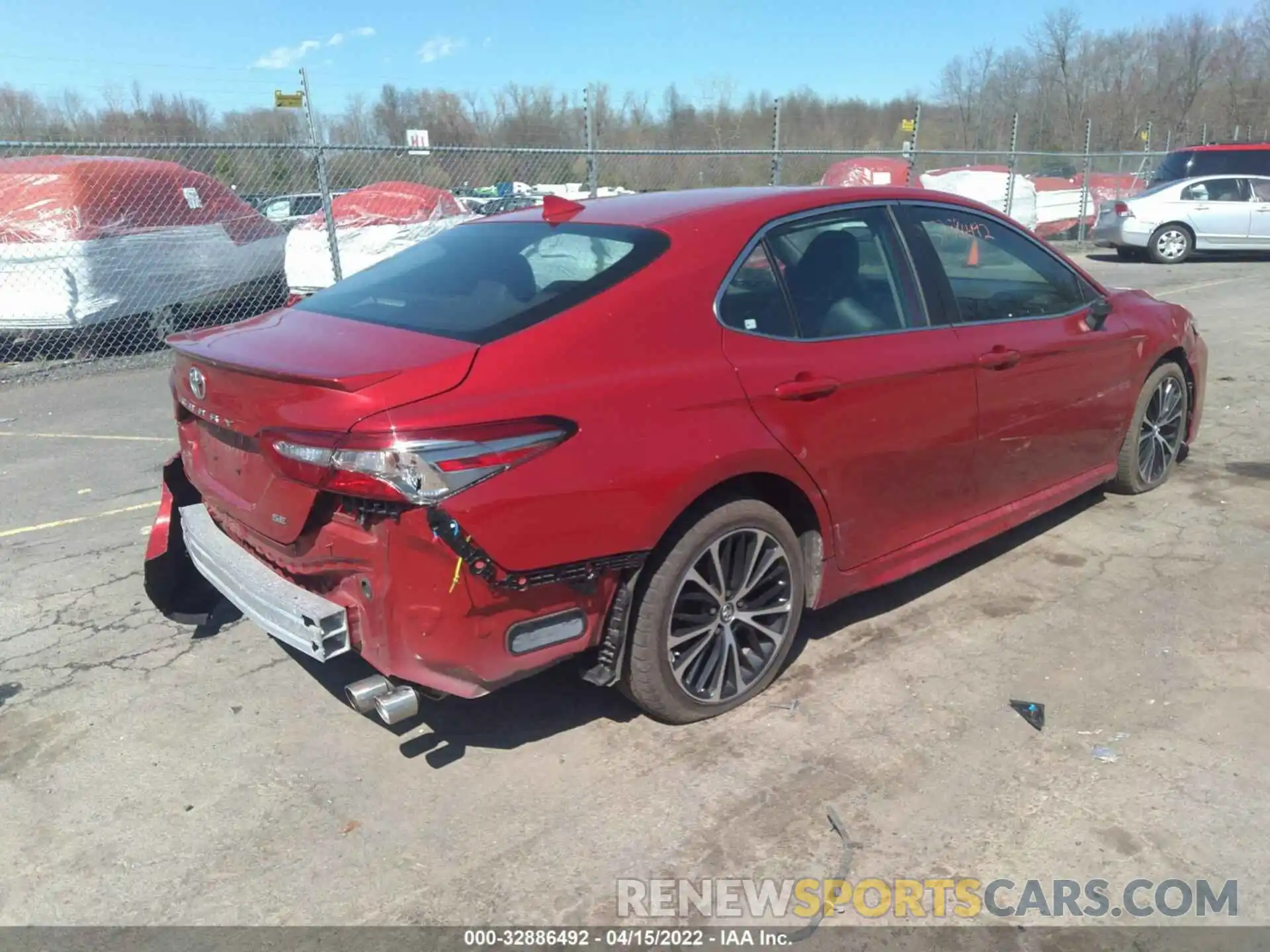 4 Photograph of a damaged car 4T1B11HK5KU210604 TOYOTA CAMRY 2019