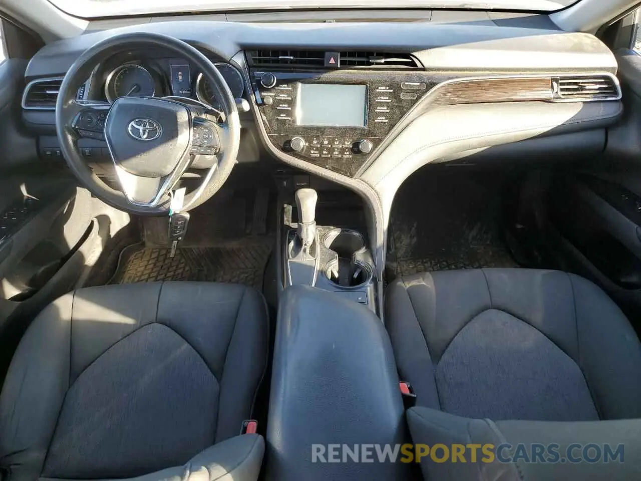 8 Photograph of a damaged car 4T1B11HK5KU210991 TOYOTA CAMRY 2019