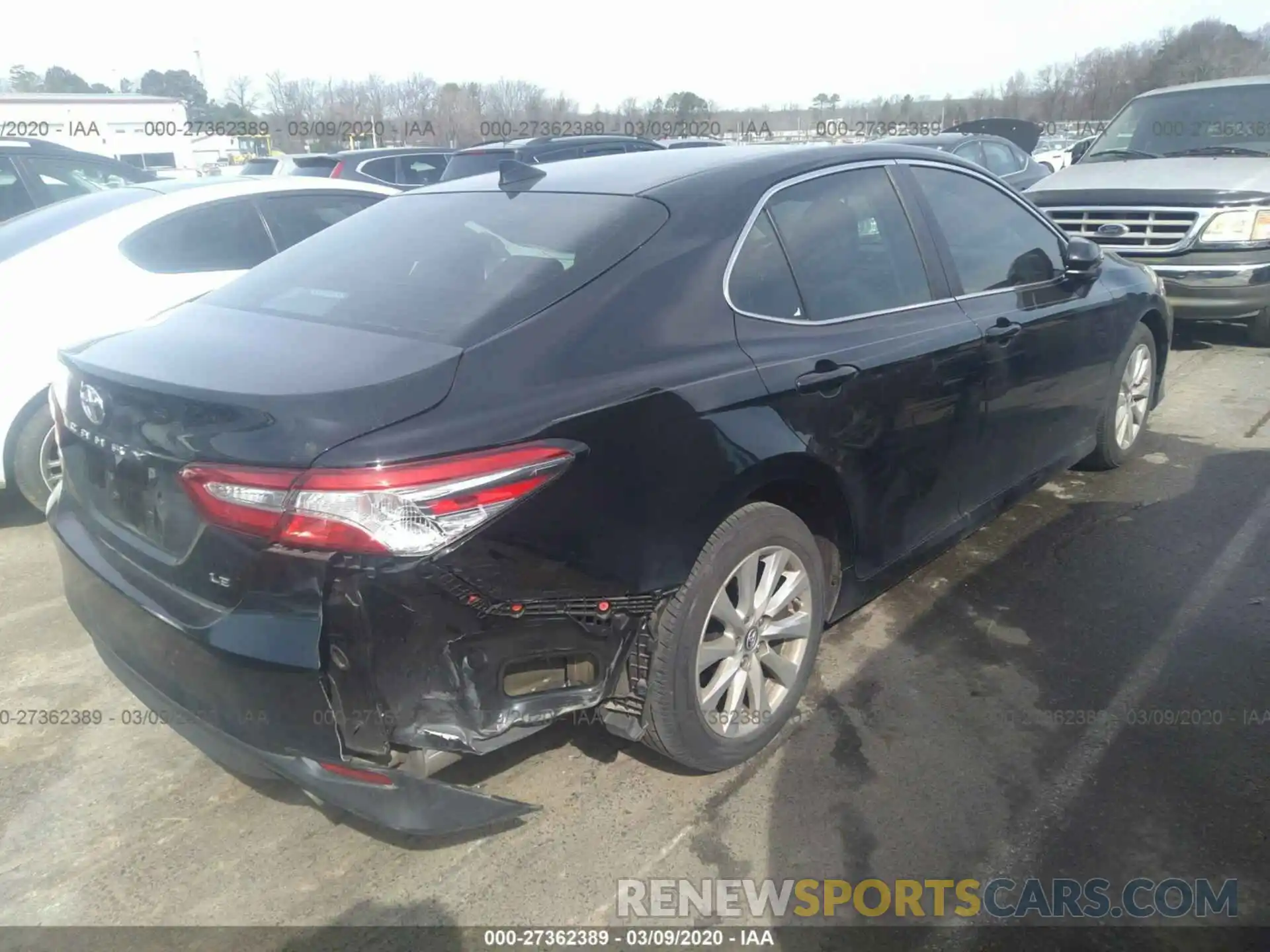 4 Photograph of a damaged car 4T1B11HK5KU211977 TOYOTA CAMRY 2019