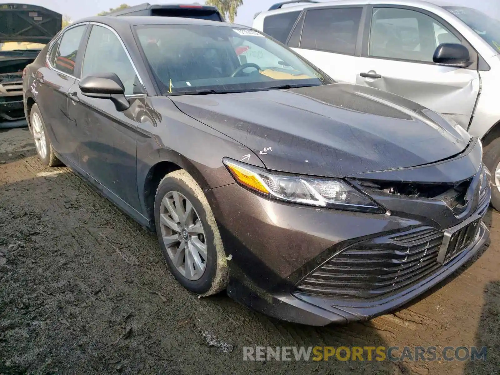 1 Photograph of a damaged car 4T1B11HK5KU212532 TOYOTA CAMRY 2019