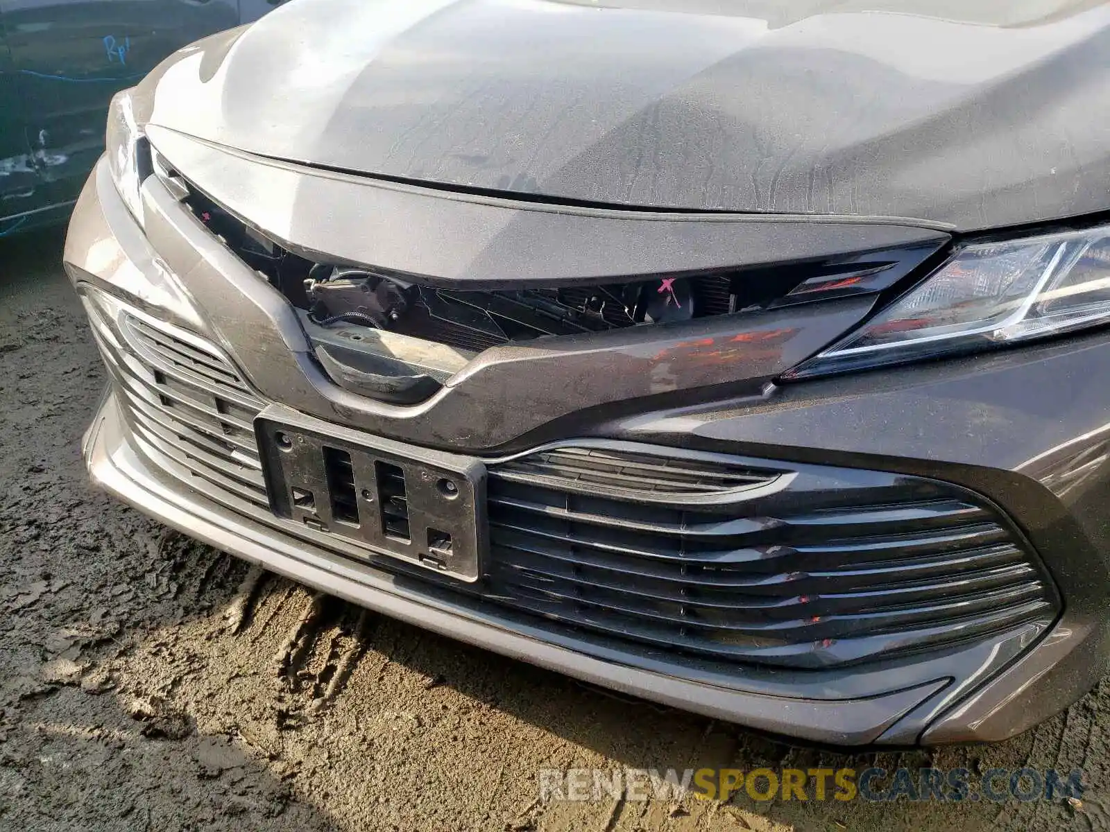 9 Photograph of a damaged car 4T1B11HK5KU212532 TOYOTA CAMRY 2019