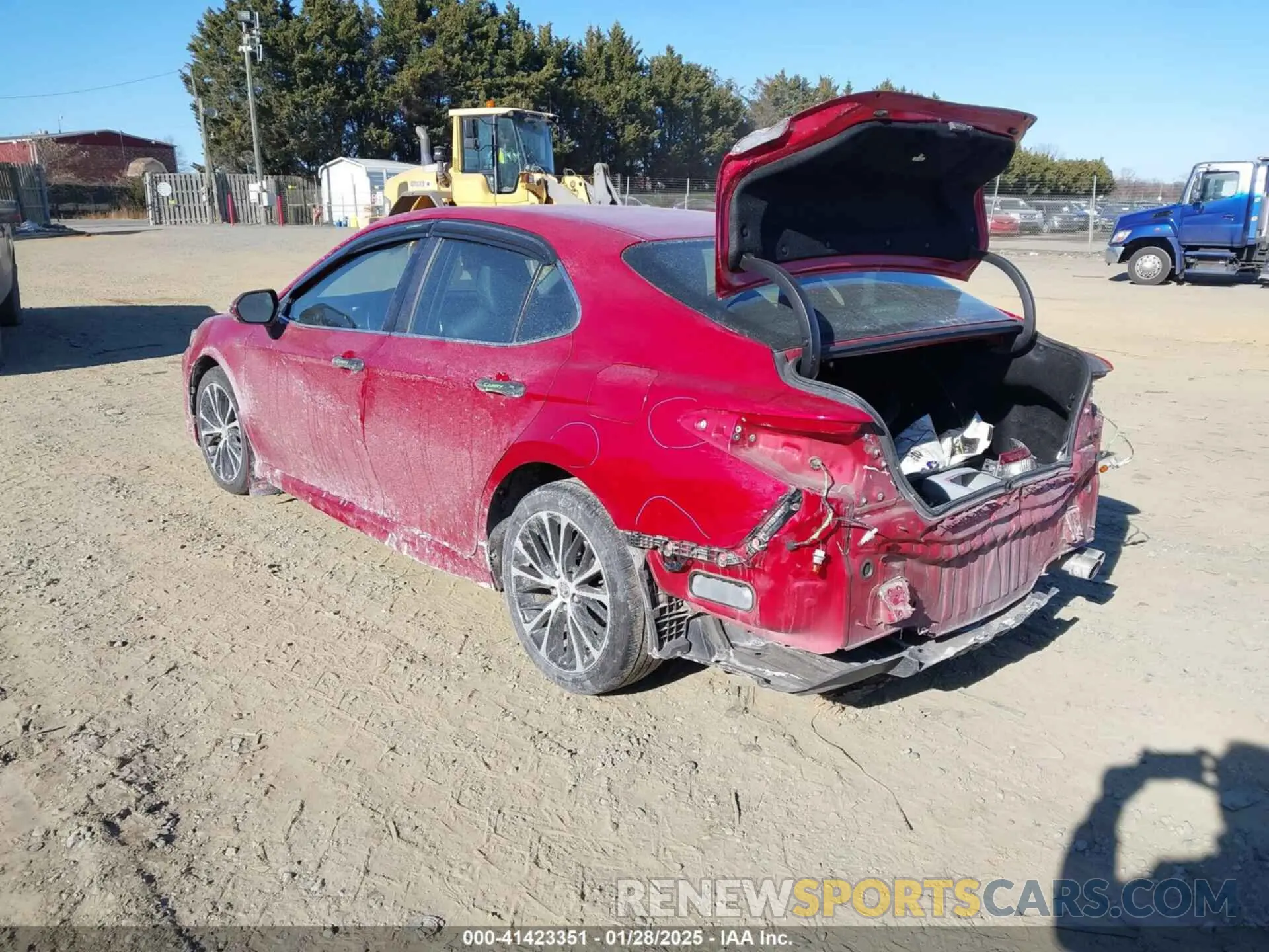 3 Photograph of a damaged car 4T1B11HK5KU216189 TOYOTA CAMRY 2019