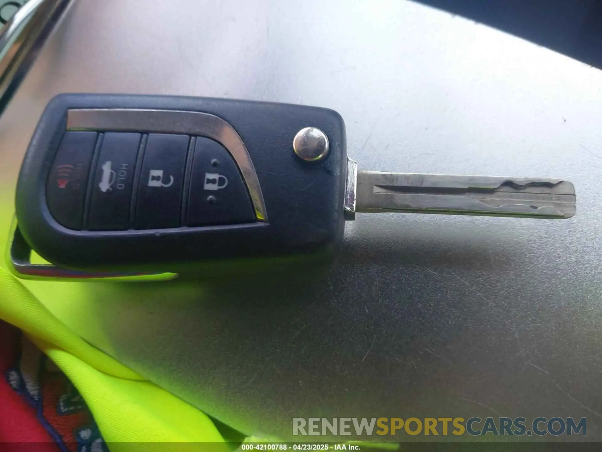 11 Photograph of a damaged car 4T1B11HK5KU220436 TOYOTA CAMRY 2019