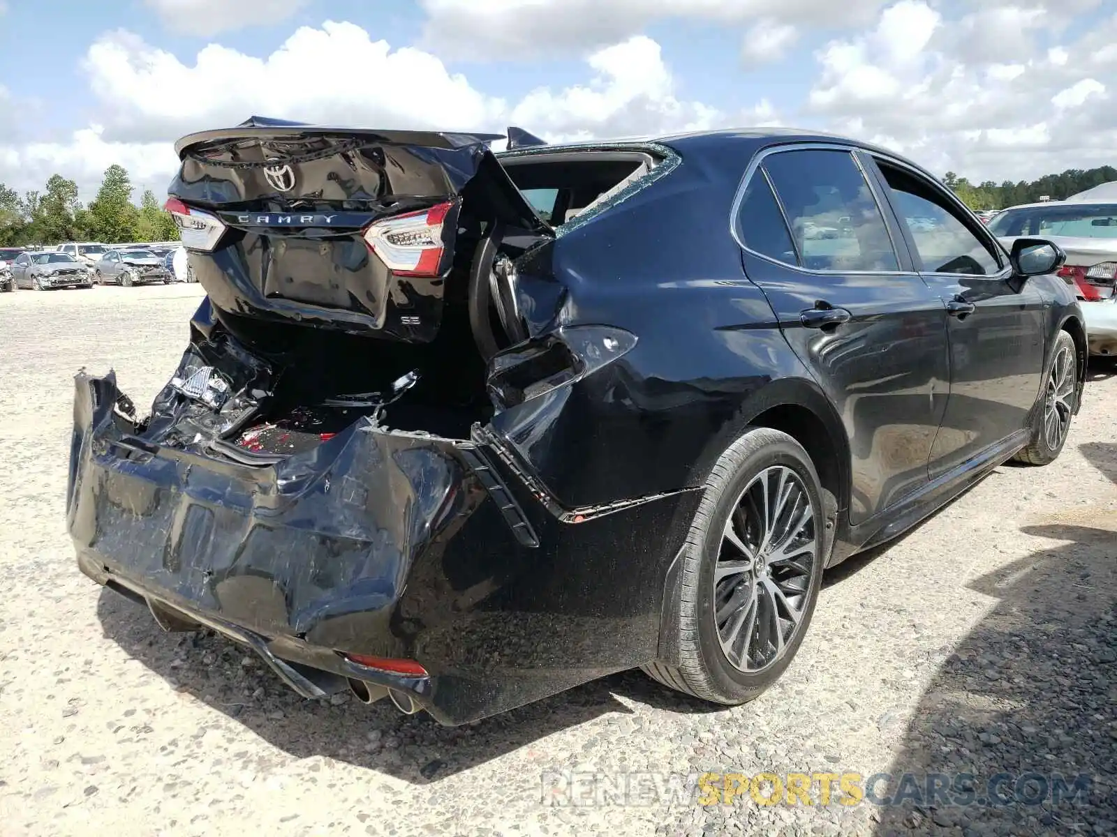 4 Photograph of a damaged car 4T1B11HK5KU222204 TOYOTA CAMRY 2019