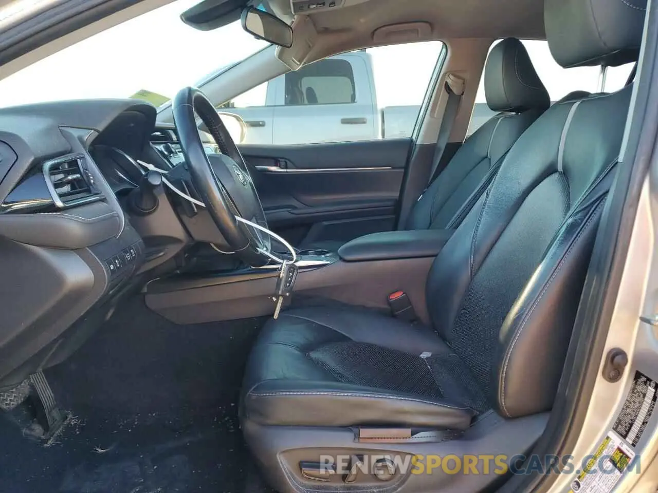 7 Photograph of a damaged car 4T1B11HK5KU223482 TOYOTA CAMRY 2019
