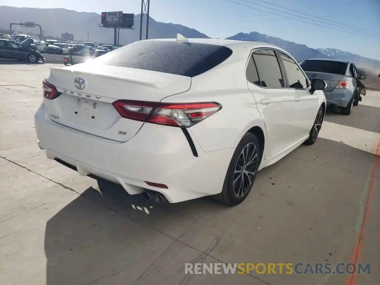 4 Photograph of a damaged car 4T1B11HK5KU229590 TOYOTA CAMRY 2019