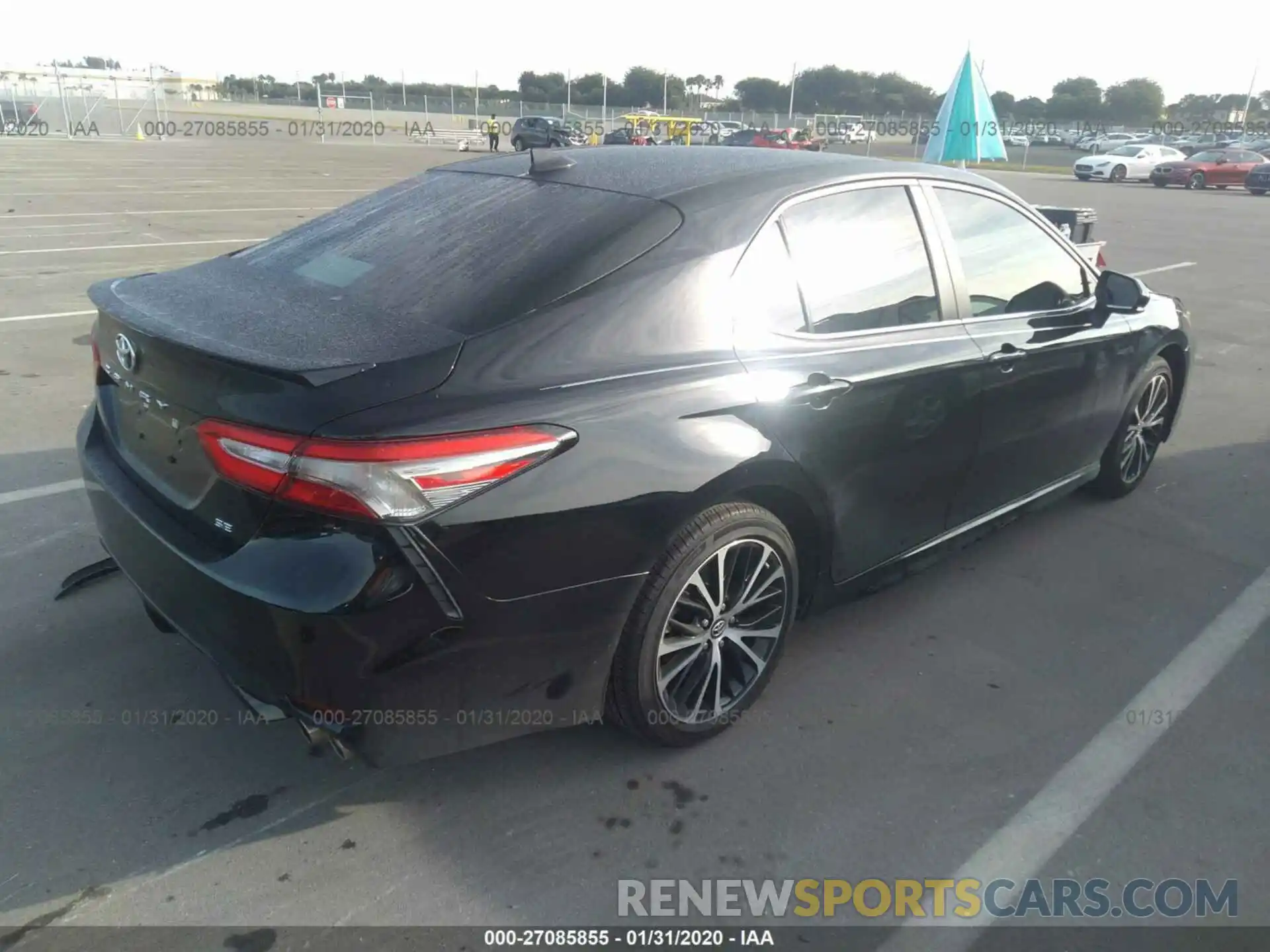 4 Photograph of a damaged car 4T1B11HK5KU230657 TOYOTA CAMRY 2019