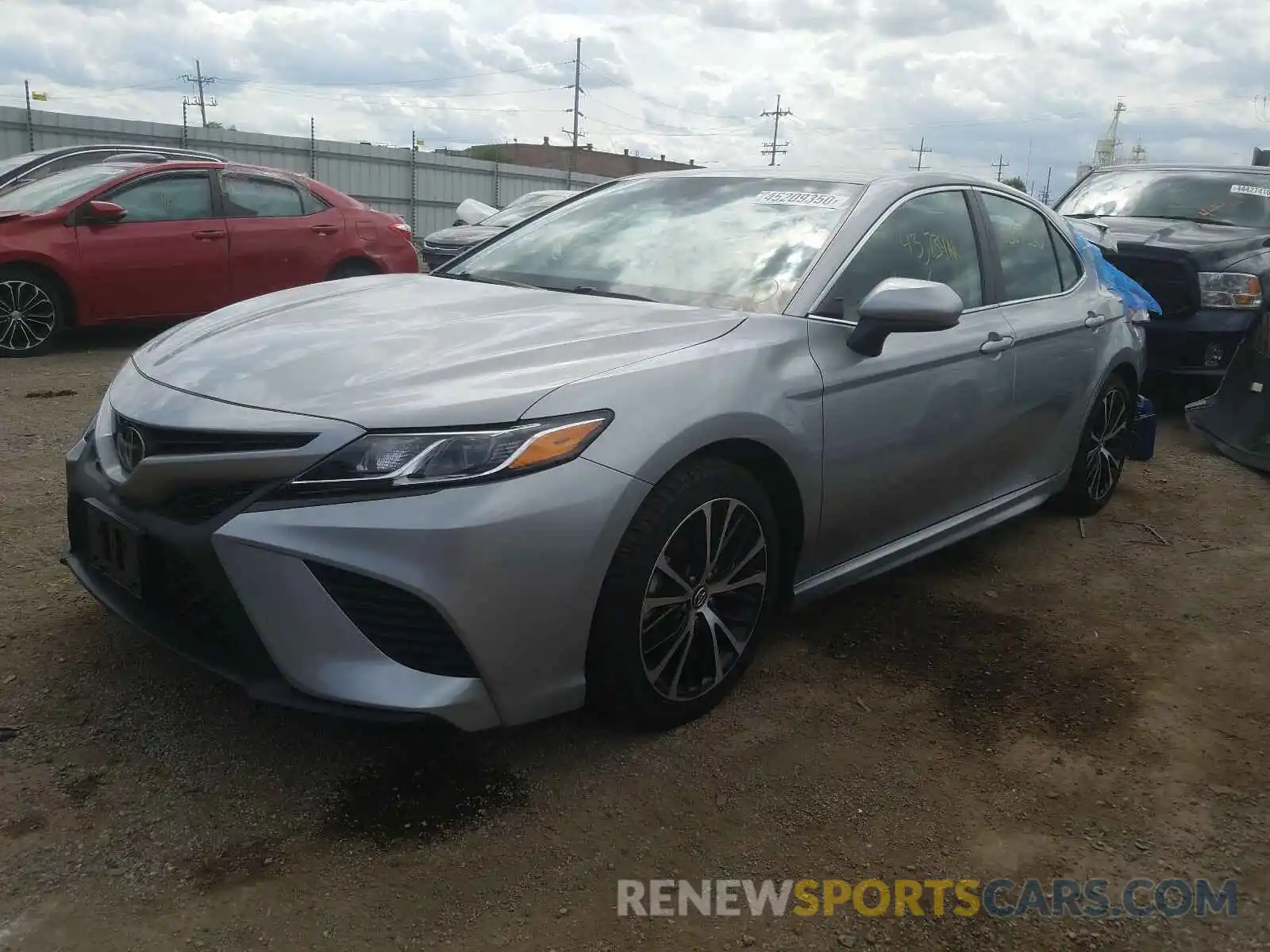 2 Photograph of a damaged car 4T1B11HK5KU231114 TOYOTA CAMRY 2019