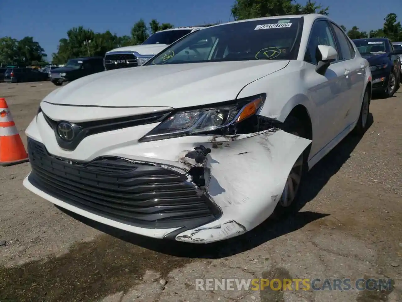 2 Photograph of a damaged car 4T1B11HK5KU231131 TOYOTA CAMRY 2019