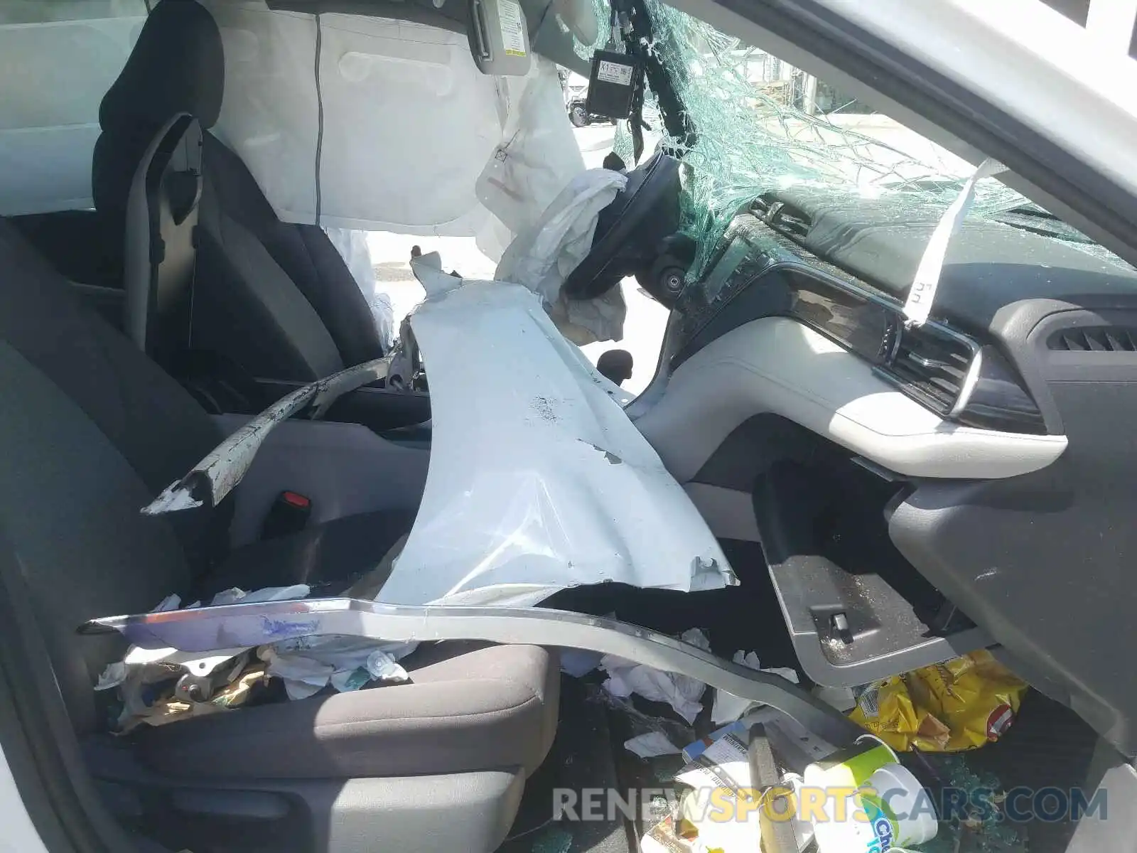 5 Photograph of a damaged car 4T1B11HK5KU232523 TOYOTA CAMRY 2019