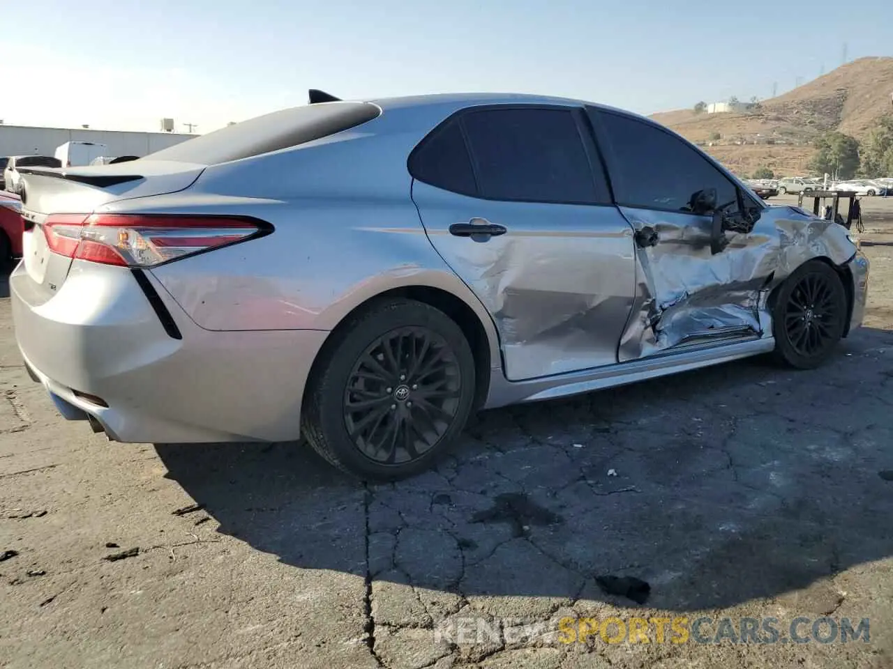 3 Photograph of a damaged car 4T1B11HK5KU235650 TOYOTA CAMRY 2019