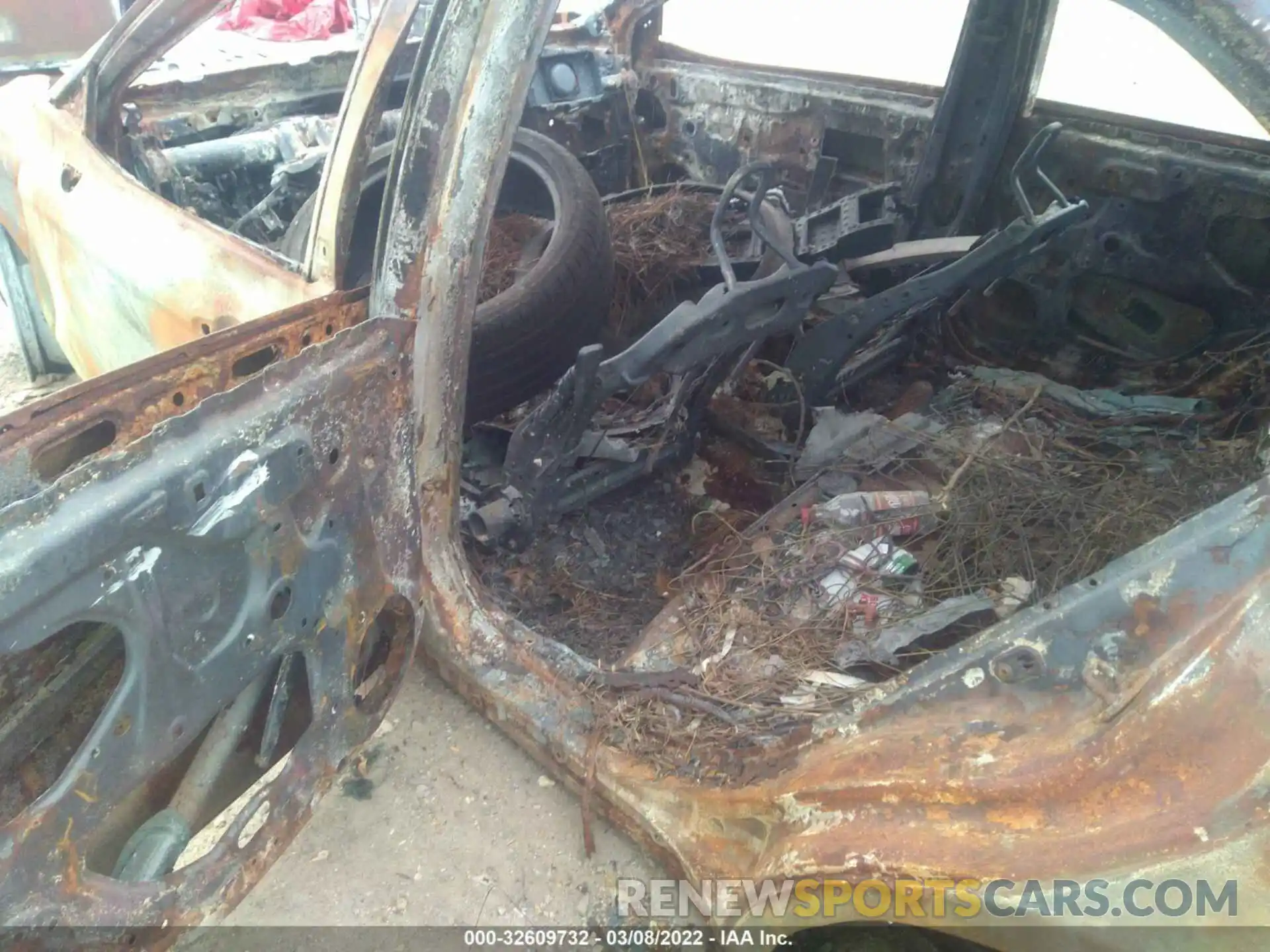 8 Photograph of a damaged car 4T1B11HK5KU239293 TOYOTA CAMRY 2019