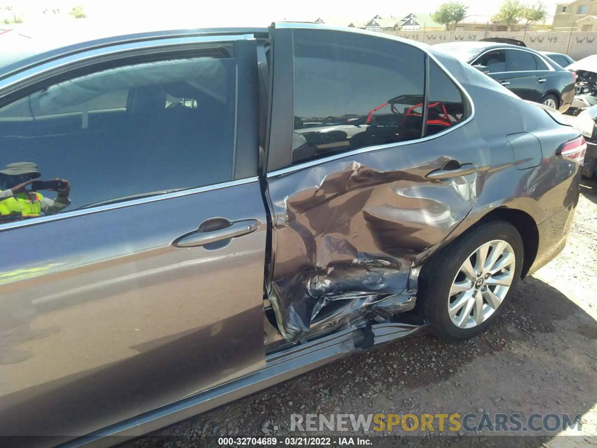 6 Photograph of a damaged car 4T1B11HK5KU240413 TOYOTA CAMRY 2019