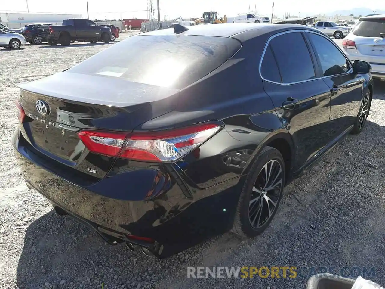 4 Photograph of a damaged car 4T1B11HK5KU243618 TOYOTA CAMRY 2019