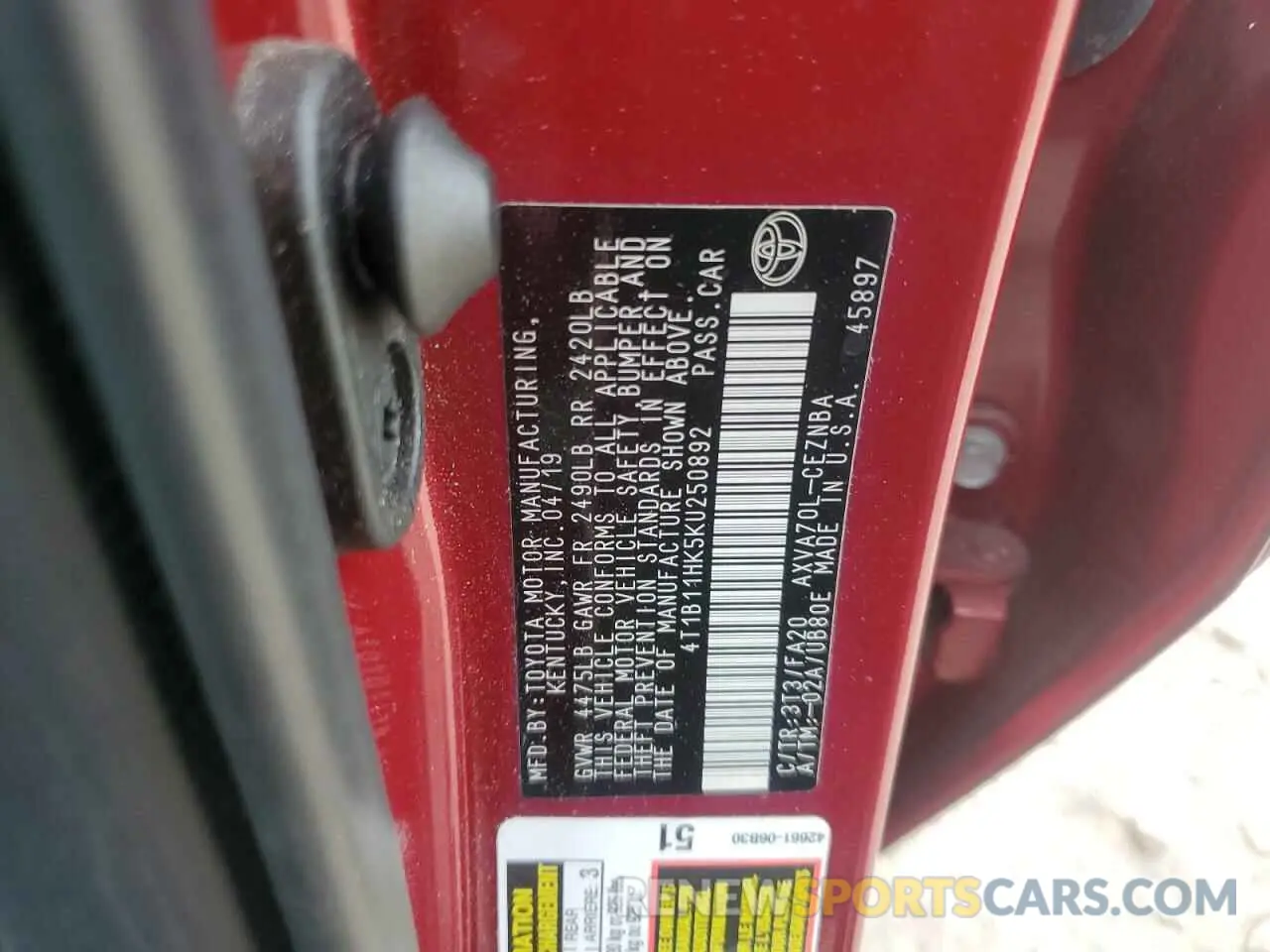 12 Photograph of a damaged car 4T1B11HK5KU250892 TOYOTA CAMRY 2019