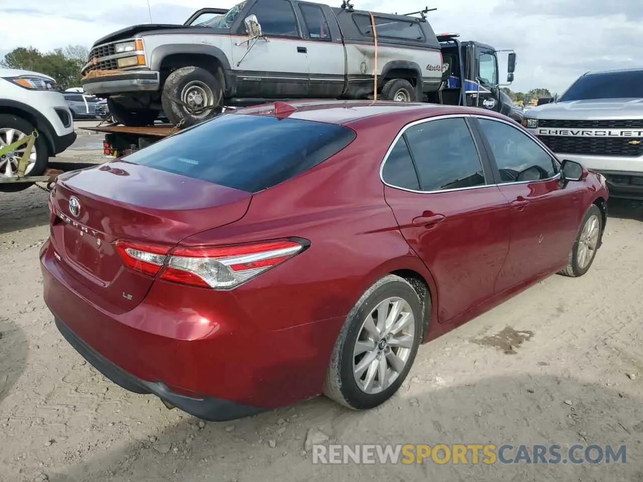 3 Photograph of a damaged car 4T1B11HK5KU250892 TOYOTA CAMRY 2019