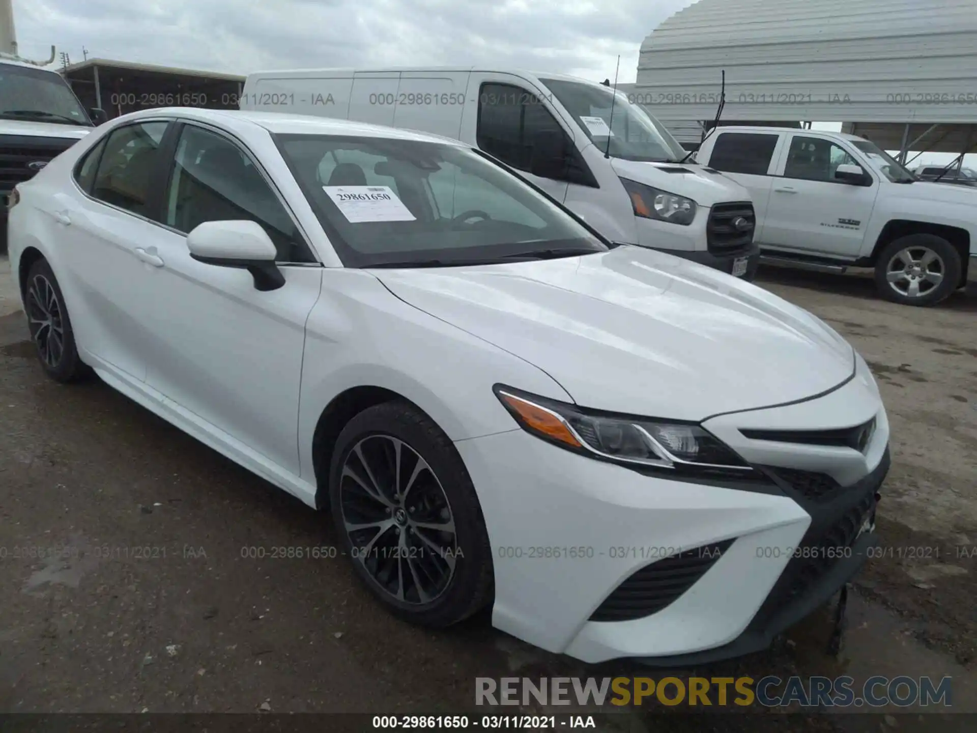 1 Photograph of a damaged car 4T1B11HK5KU252853 TOYOTA CAMRY 2019