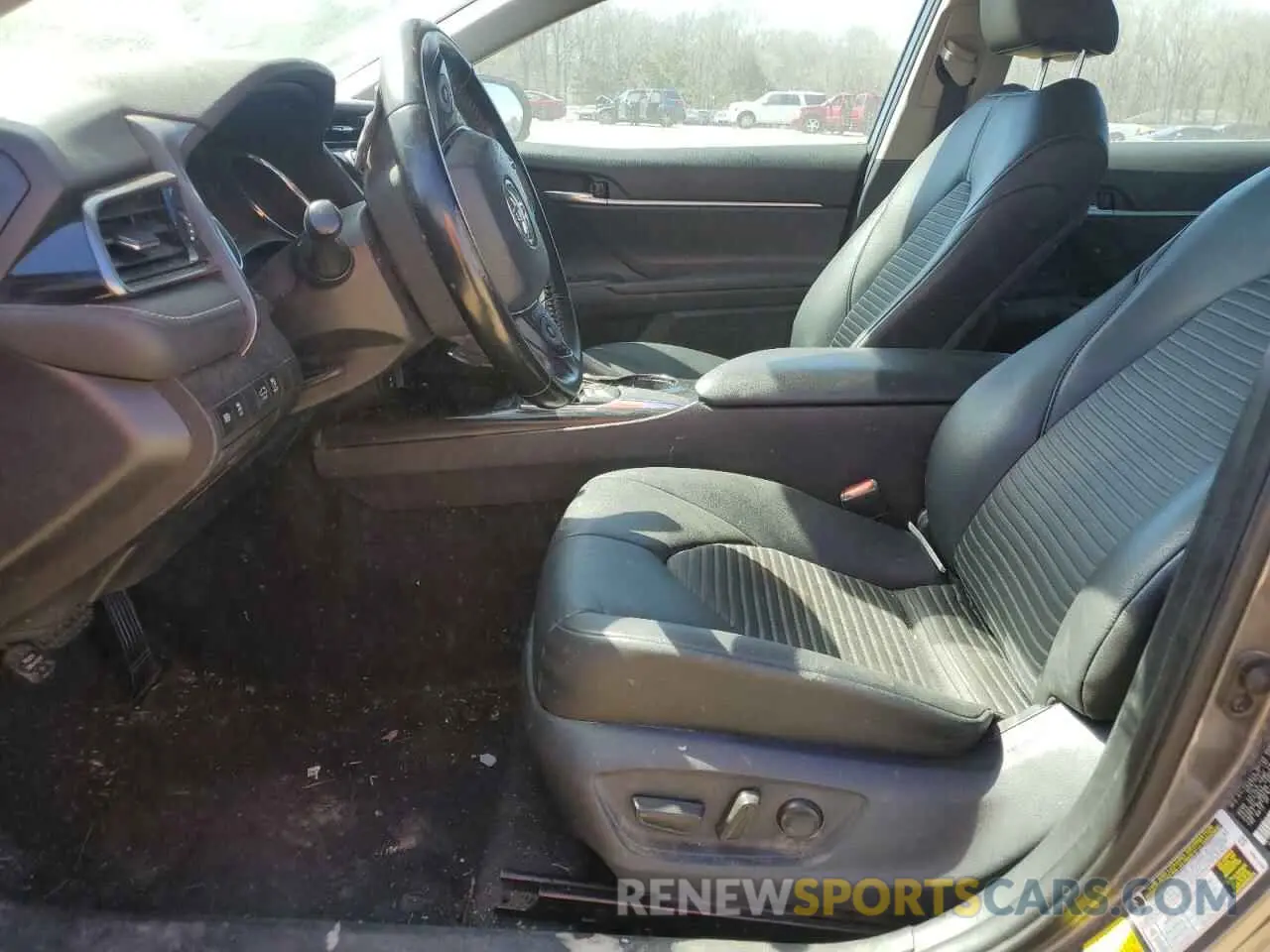 7 Photograph of a damaged car 4T1B11HK5KU253243 TOYOTA CAMRY 2019