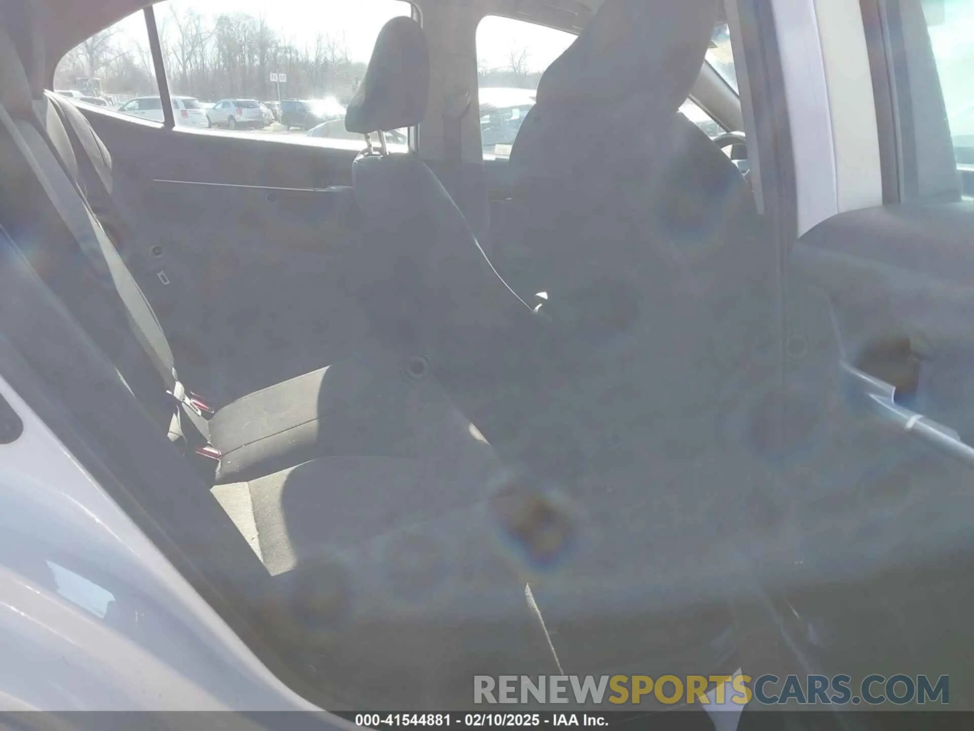 8 Photograph of a damaged car 4T1B11HK5KU253940 TOYOTA CAMRY 2019