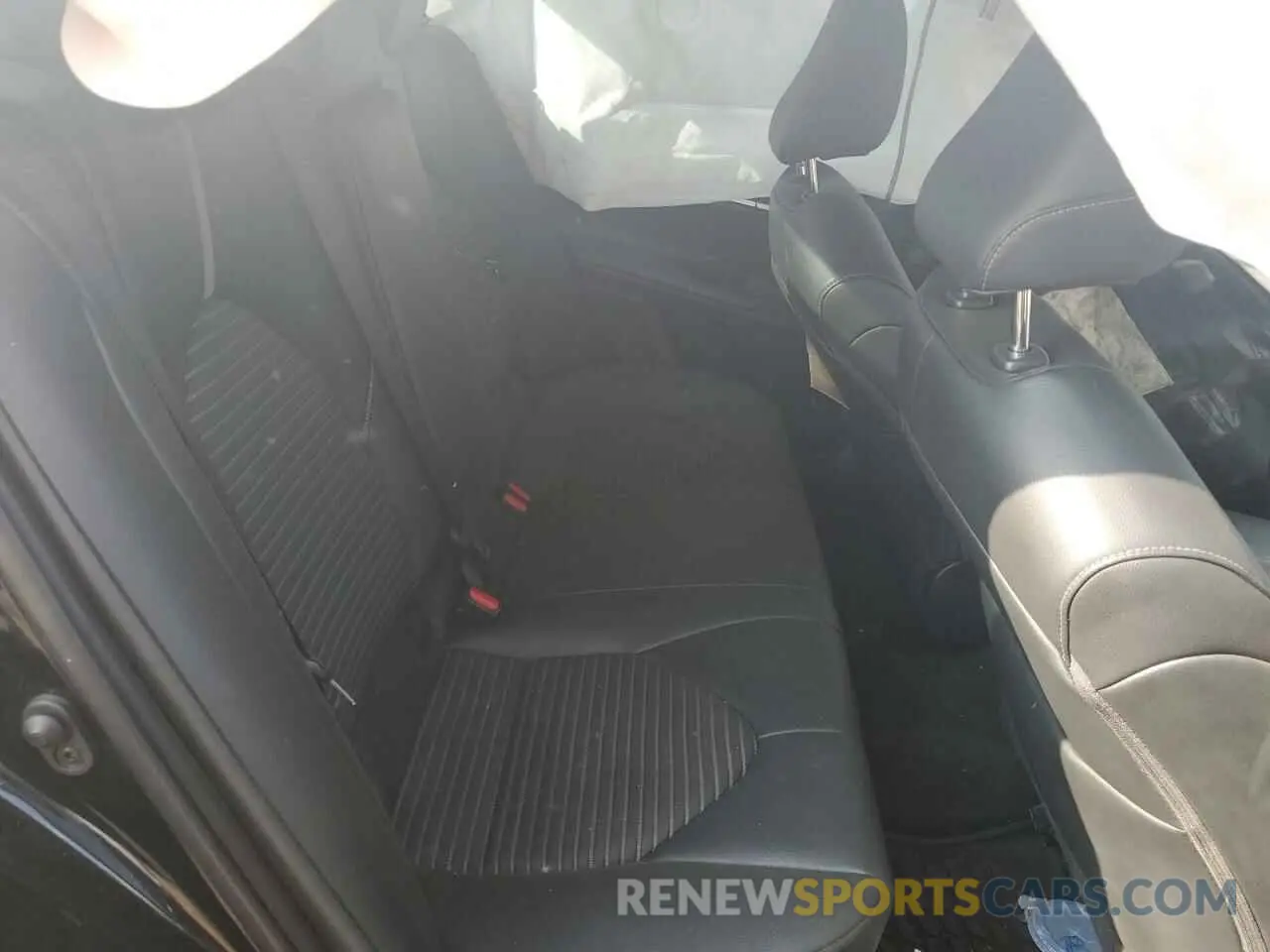 10 Photograph of a damaged car 4T1B11HK5KU255154 TOYOTA CAMRY 2019