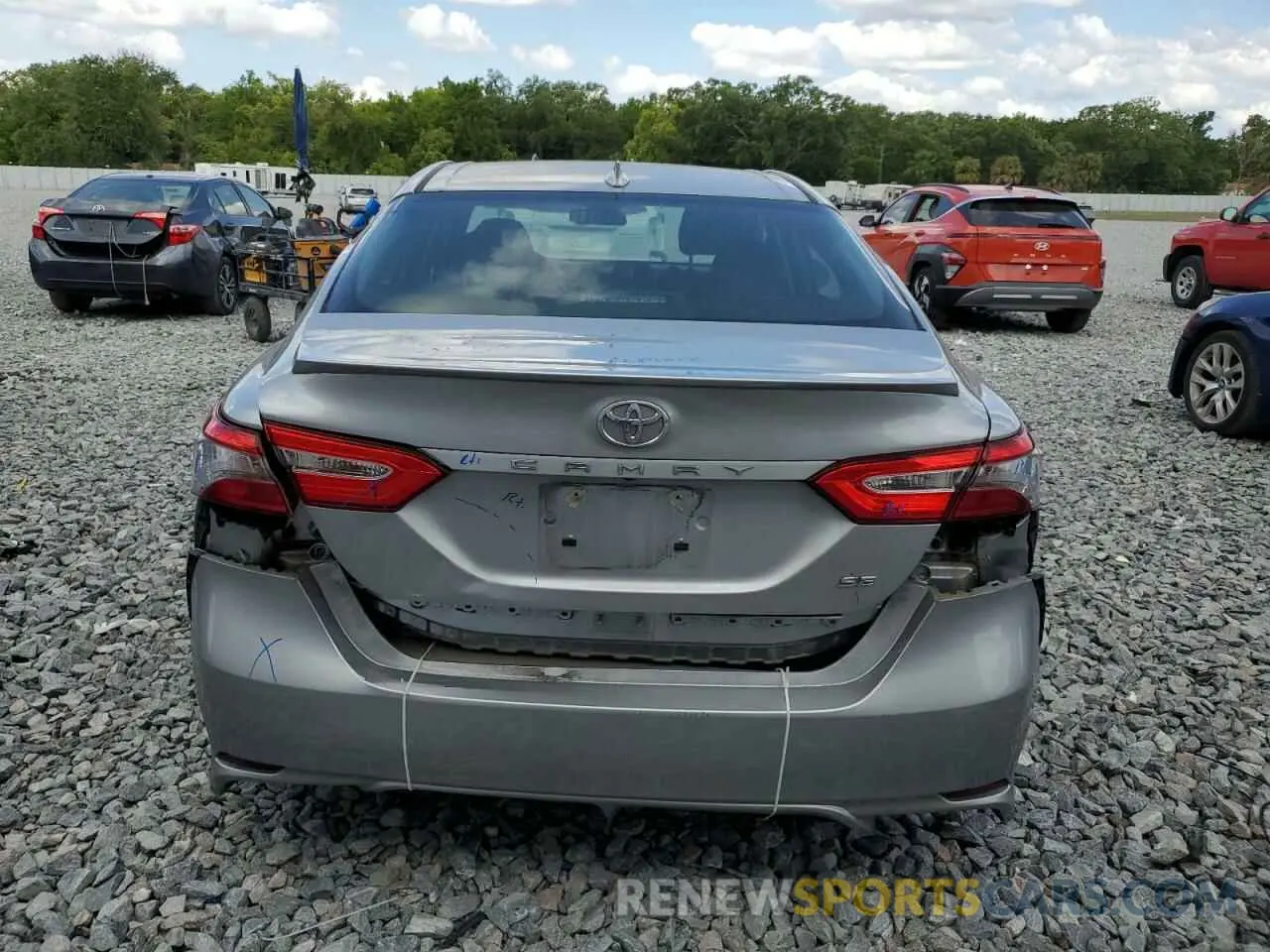 6 Photograph of a damaged car 4T1B11HK5KU255557 TOYOTA CAMRY 2019
