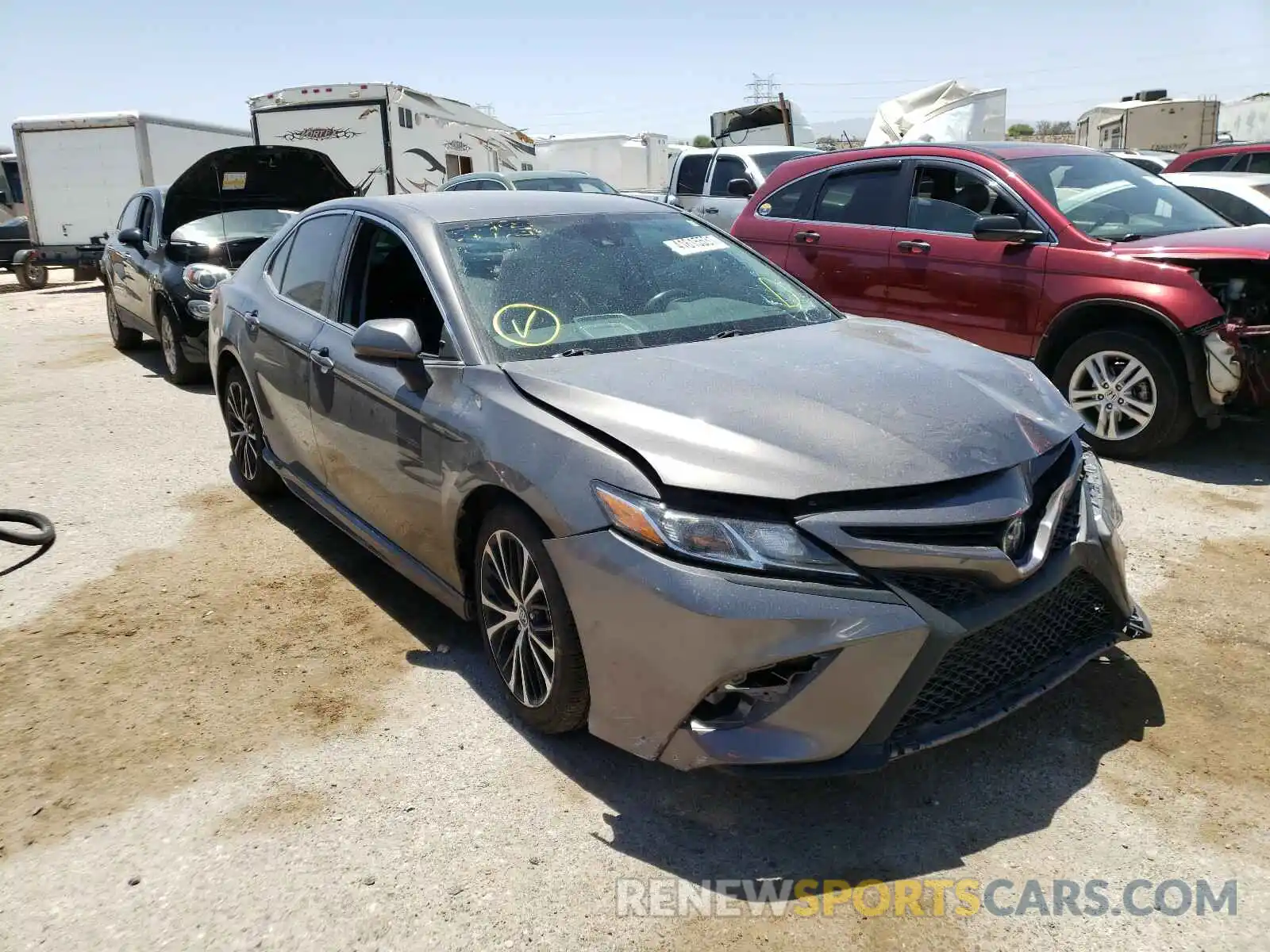 1 Photograph of a damaged car 4T1B11HK5KU257177 TOYOTA CAMRY 2019