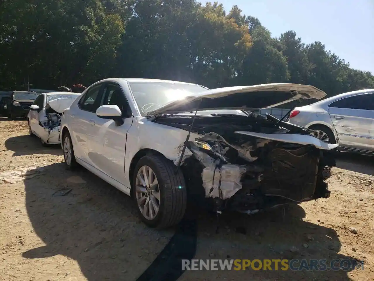 1 Photograph of a damaged car 4T1B11HK5KU257342 TOYOTA CAMRY 2019