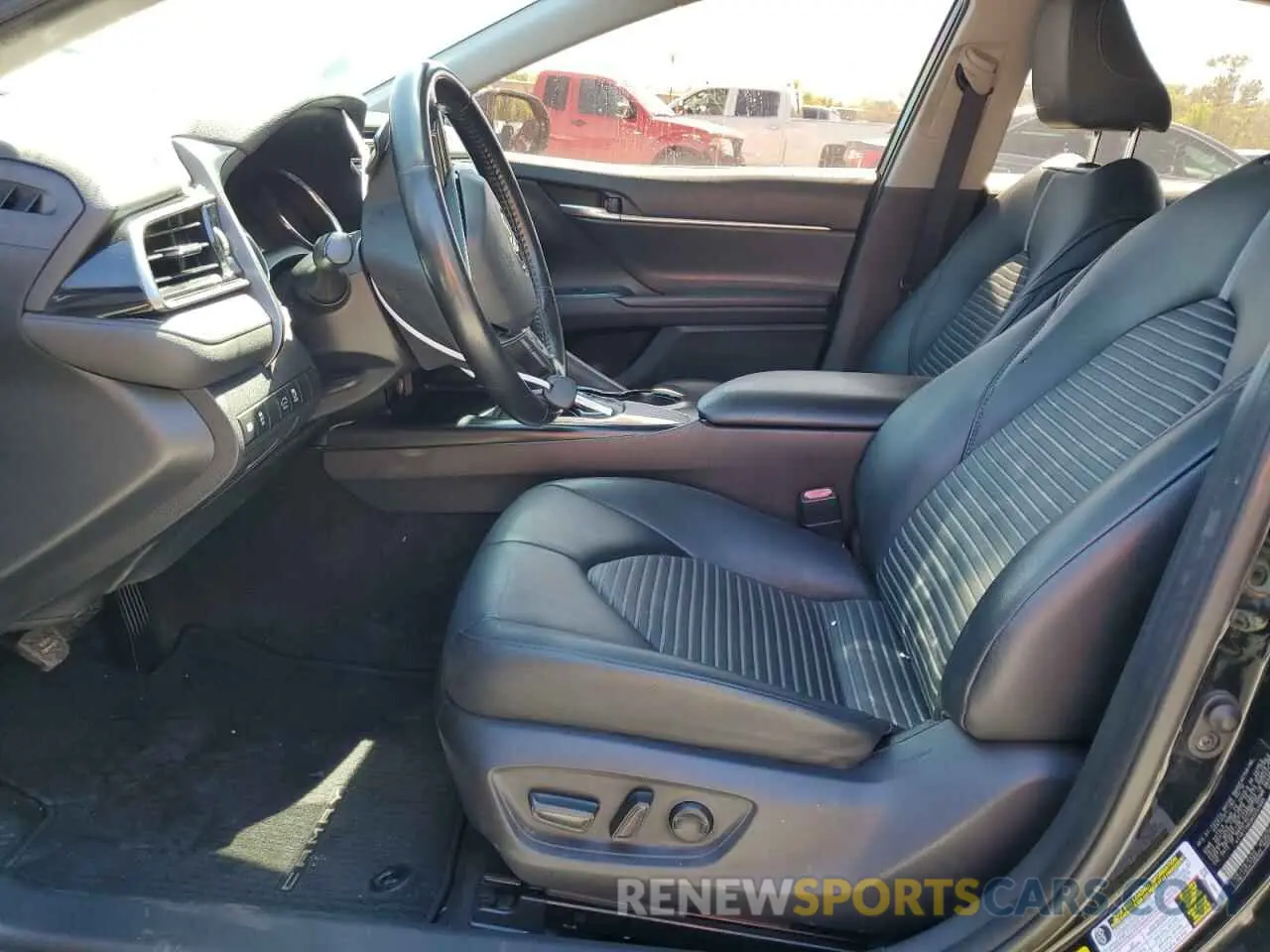7 Photograph of a damaged car 4T1B11HK5KU257695 TOYOTA CAMRY 2019