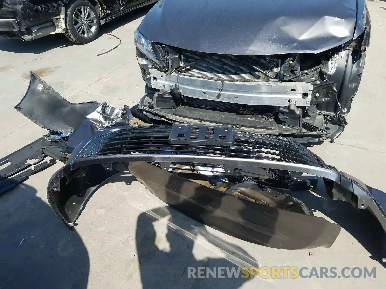 9 Photograph of a damaged car 4T1B11HK5KU257731 TOYOTA CAMRY 2019