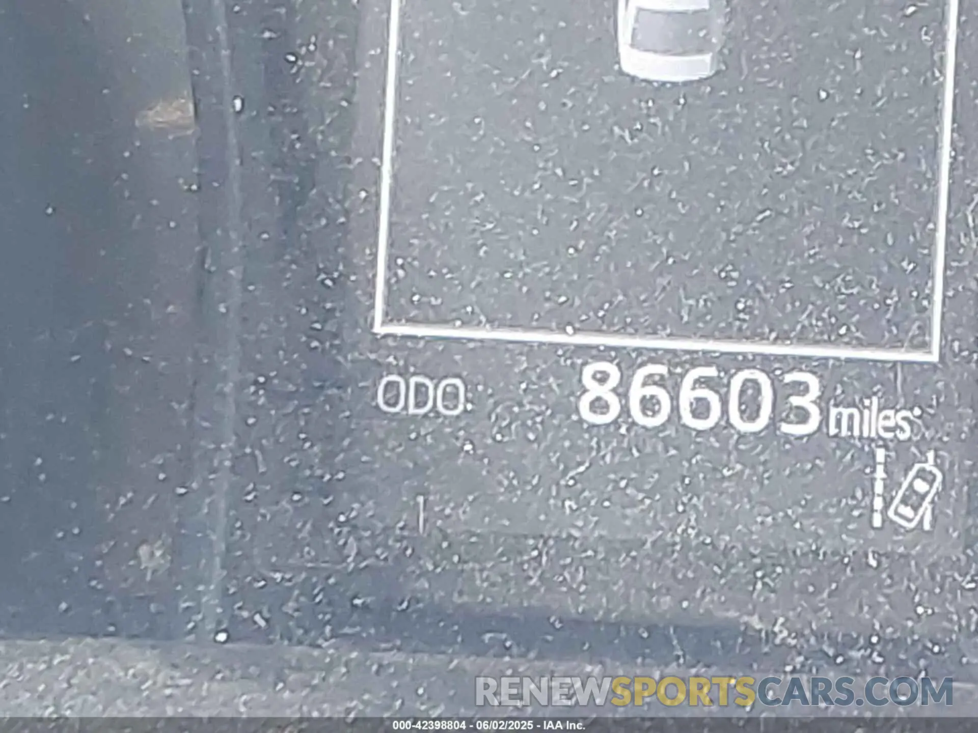 16 Photograph of a damaged car 4T1B11HK5KU260192 TOYOTA CAMRY 2019