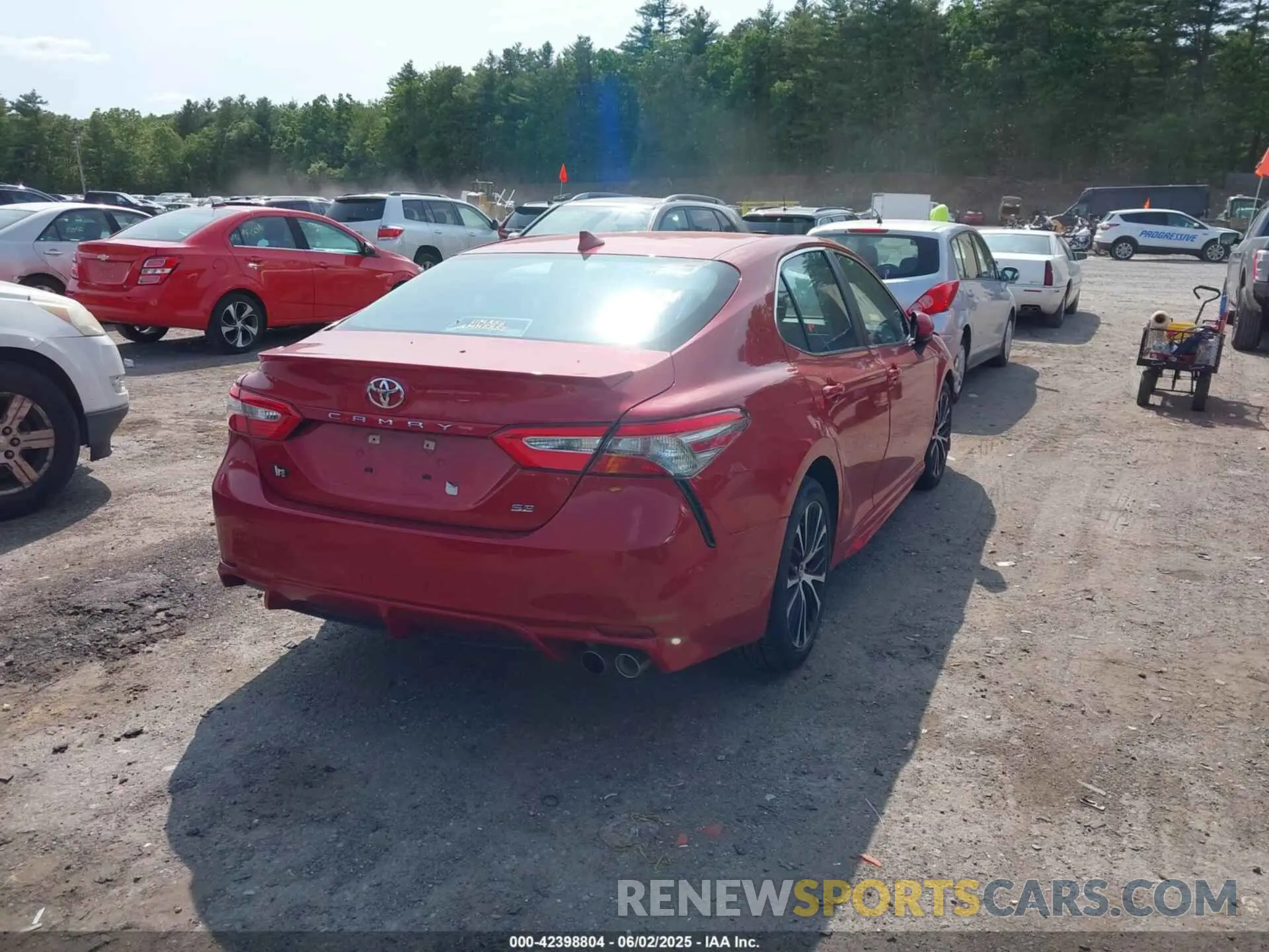 4 Photograph of a damaged car 4T1B11HK5KU260192 TOYOTA CAMRY 2019