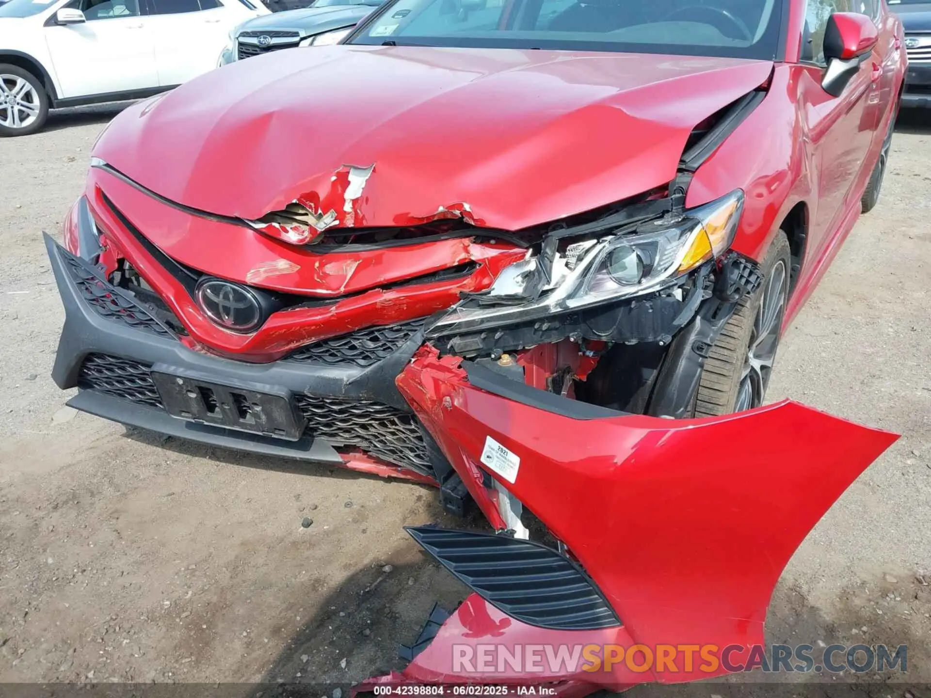 6 Photograph of a damaged car 4T1B11HK5KU260192 TOYOTA CAMRY 2019