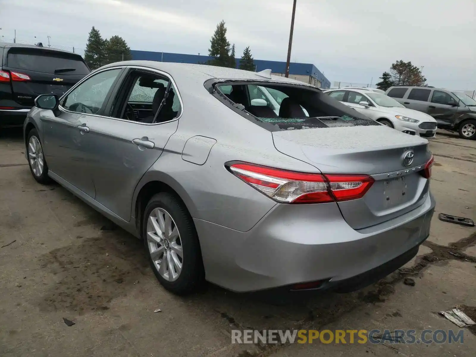 3 Photograph of a damaged car 4T1B11HK5KU261844 TOYOTA CAMRY 2019