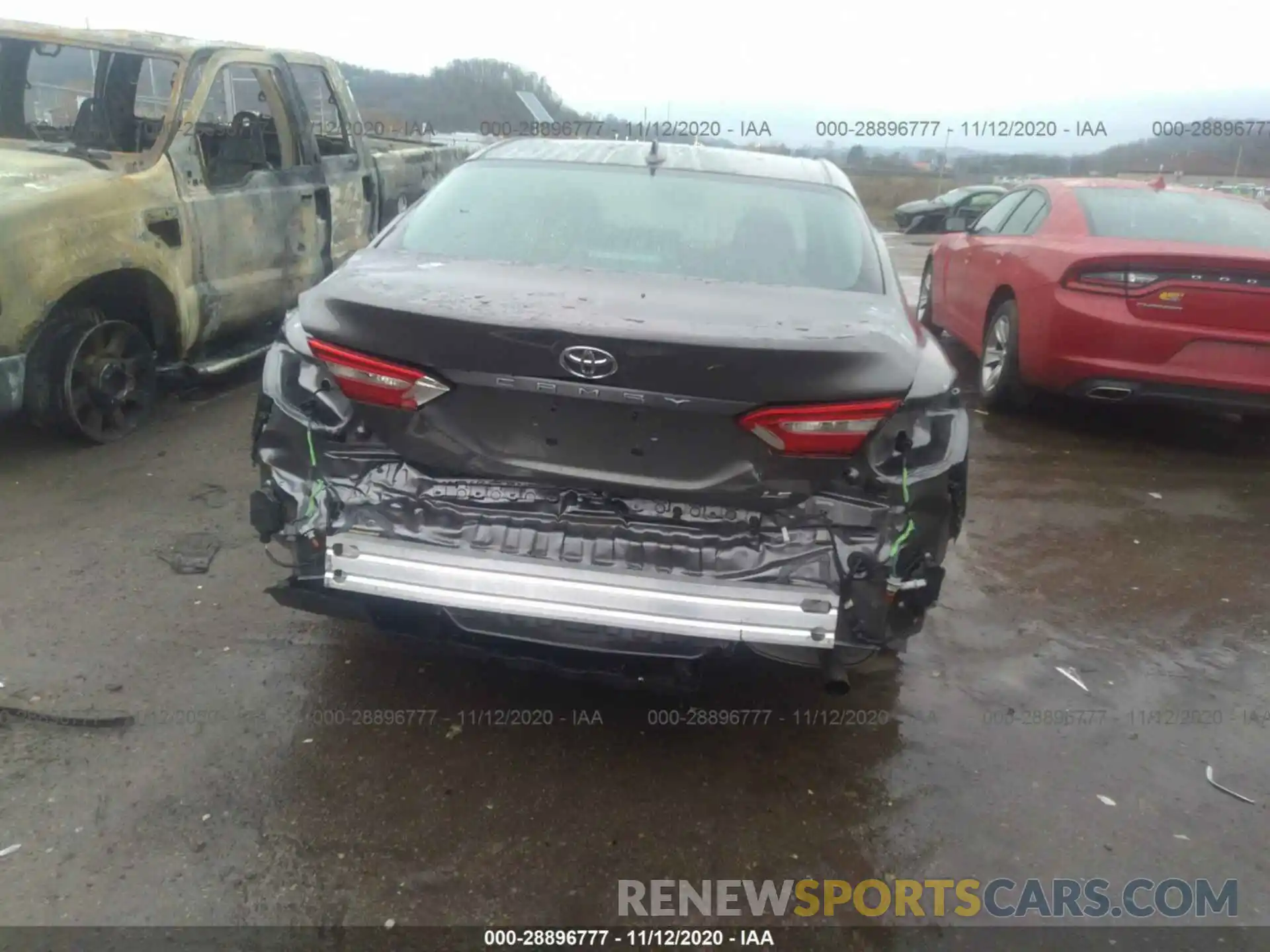 6 Photograph of a damaged car 4T1B11HK5KU262847 TOYOTA CAMRY 2019