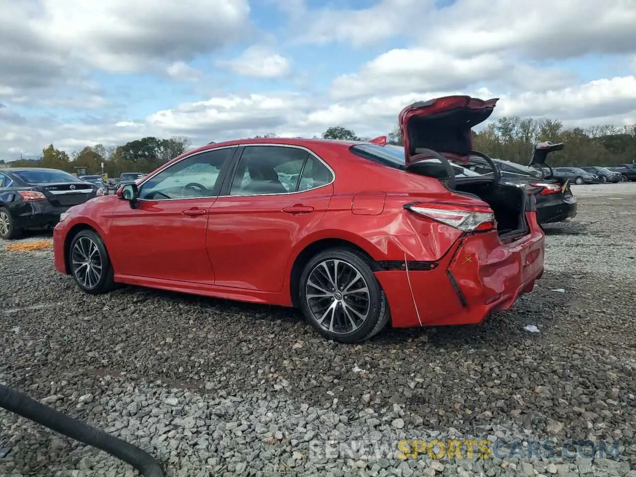 2 Photograph of a damaged car 4T1B11HK5KU264632 TOYOTA CAMRY 2019