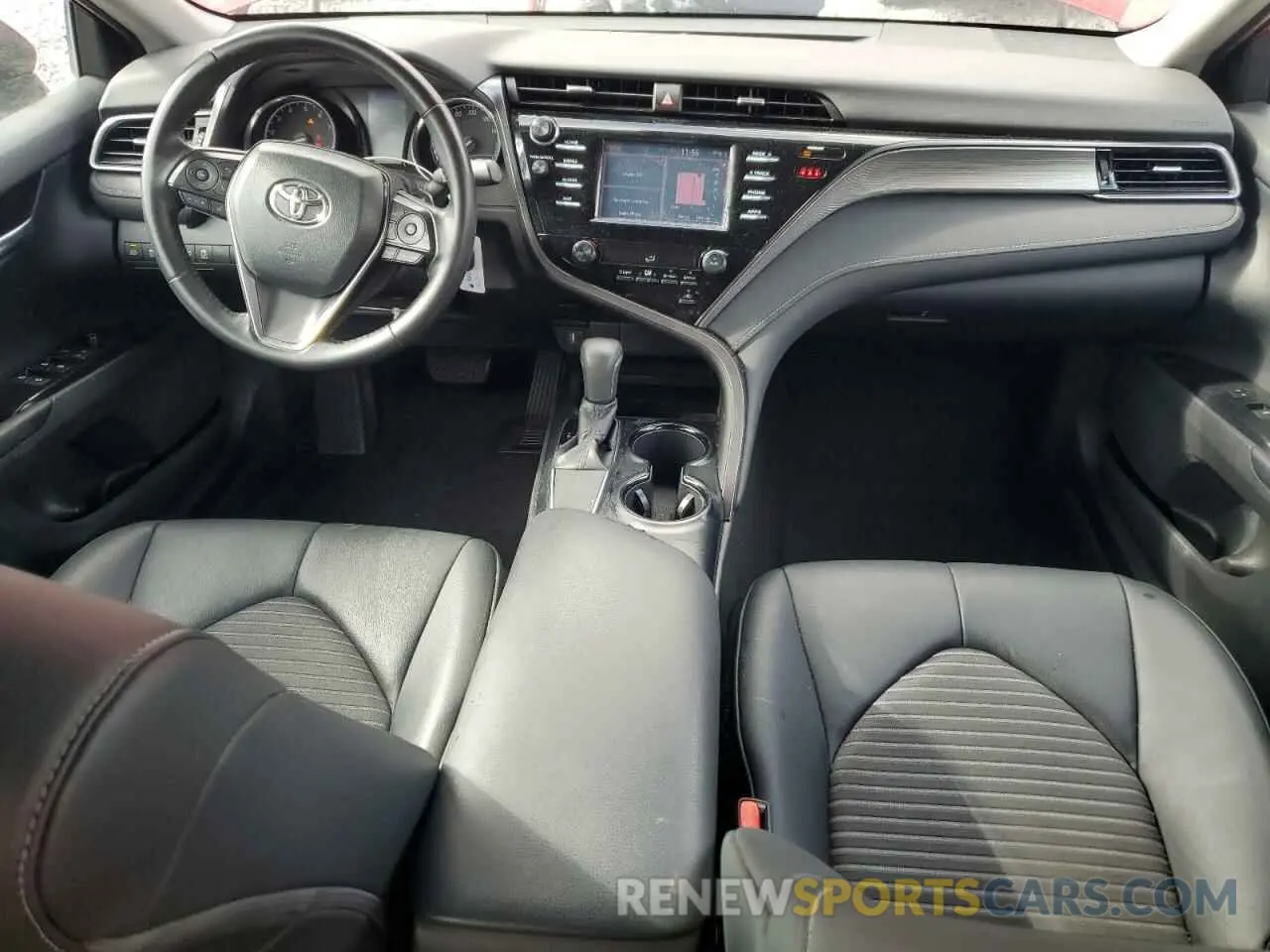 8 Photograph of a damaged car 4T1B11HK5KU264632 TOYOTA CAMRY 2019