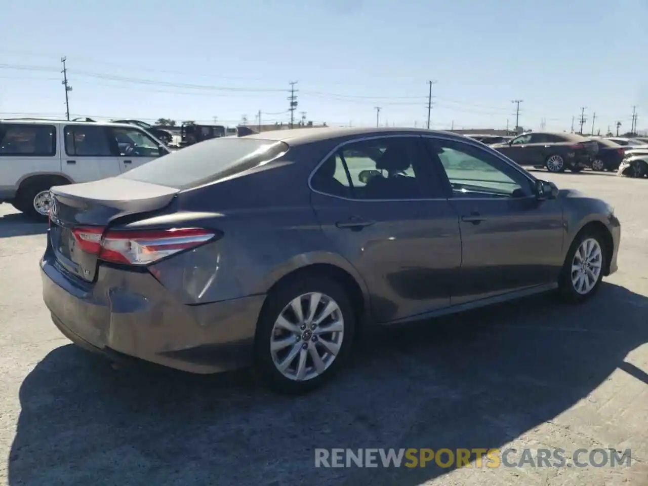 4 Photograph of a damaged car 4T1B11HK5KU266168 TOYOTA CAMRY 2019